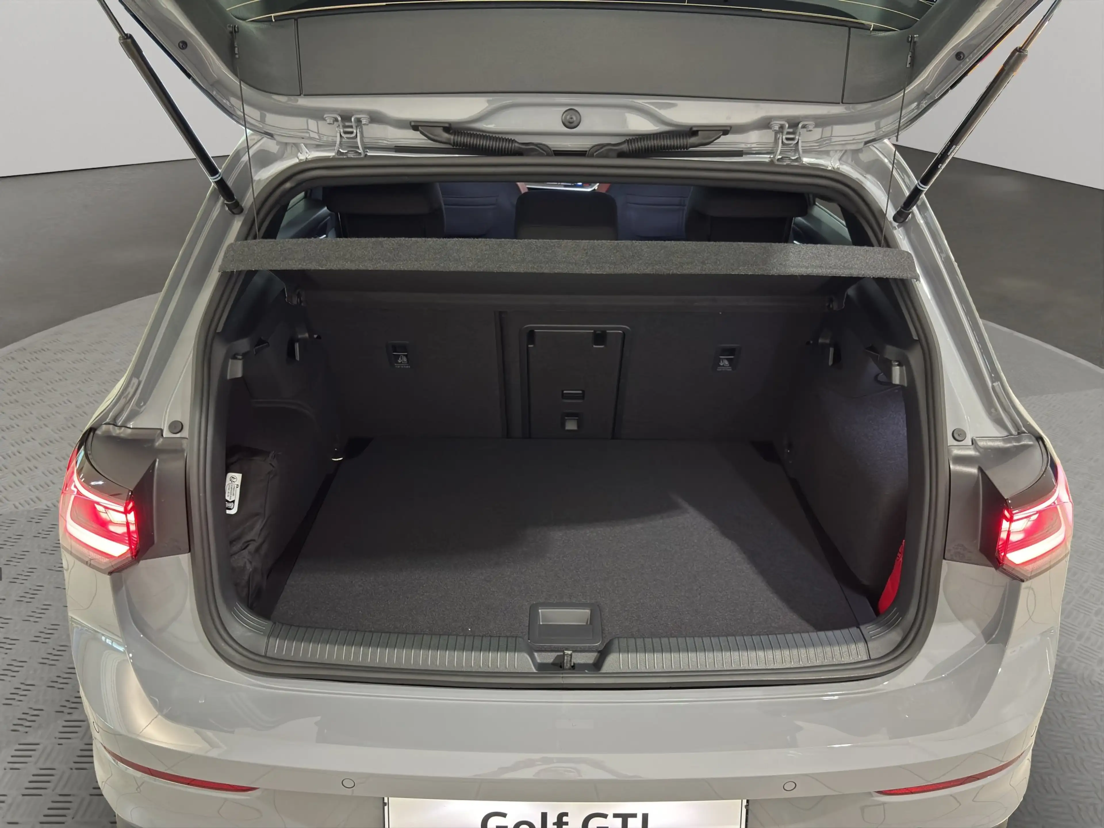 Volkswagen Golf GTI Golf VIII GTI 2.0 TSI Black ACC HUD Kam. LED PDC — photo 8