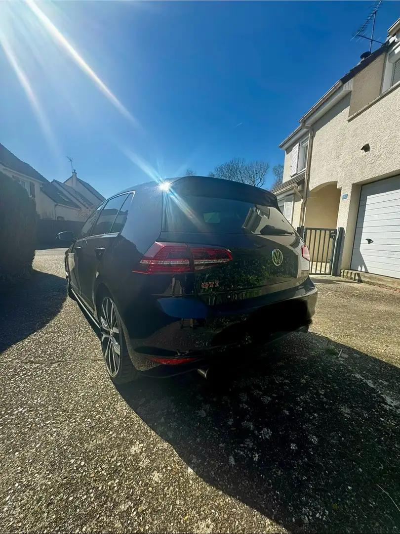 Volkswagen Golf GTI 2.0 TSI 230 BlueMotion Technology Performance - 2
