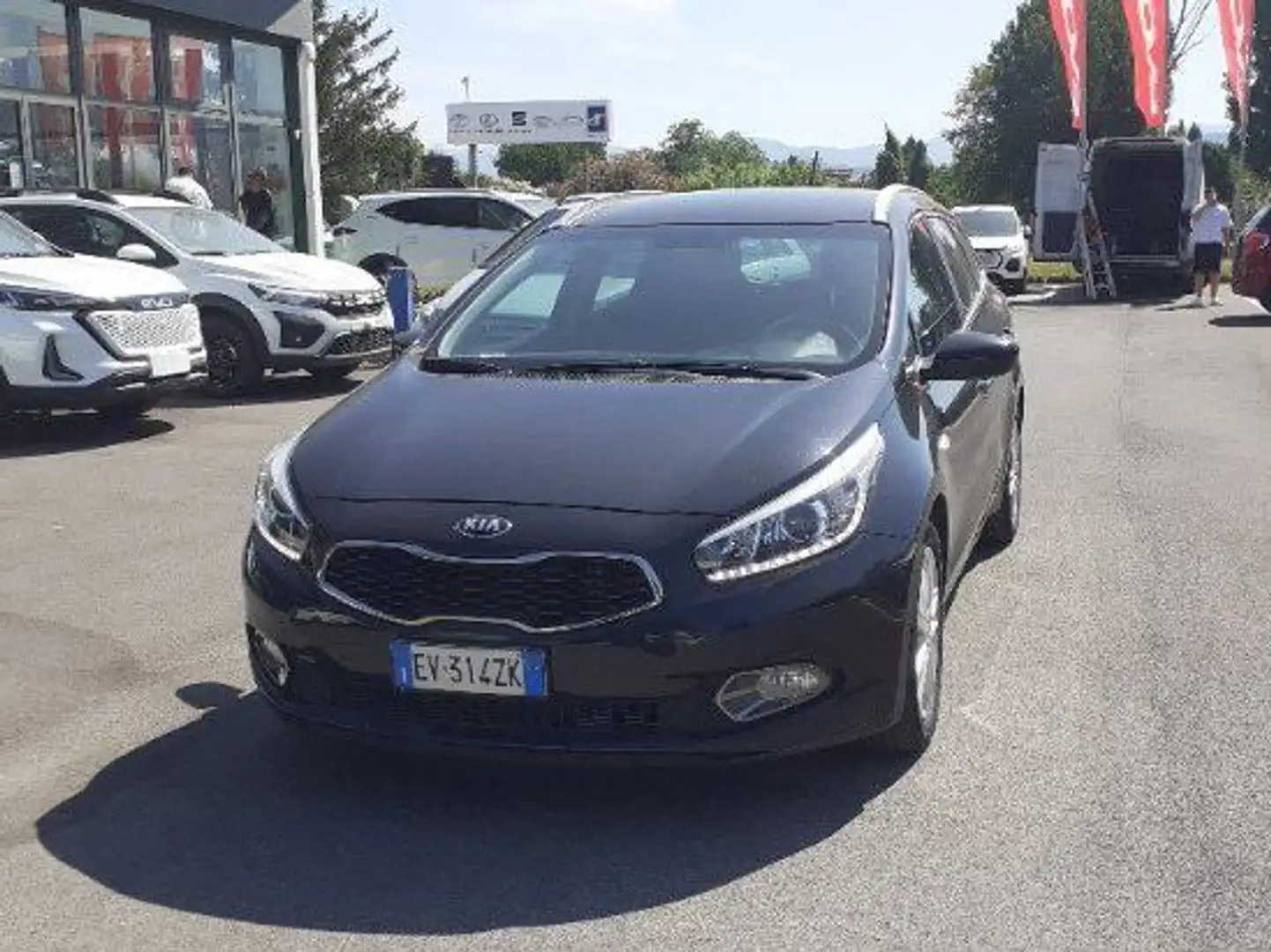 Kia Ceed / cee'd Ceed SW 1.6 crdi High Tech 110cv Zwart - 1