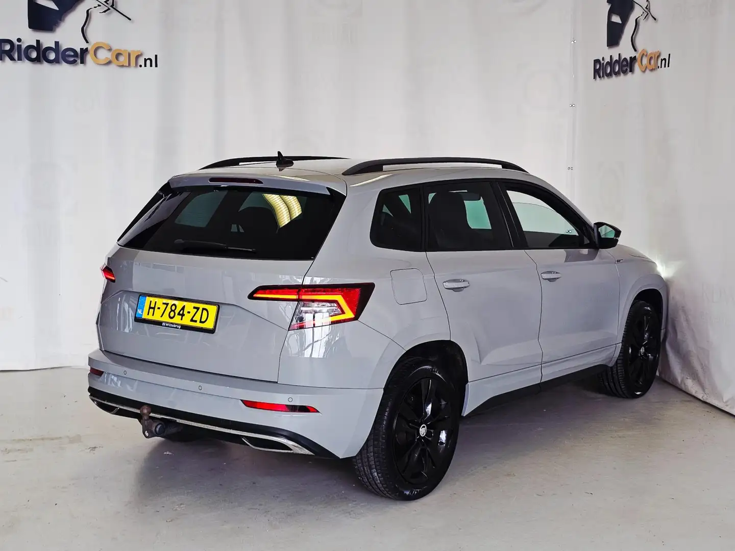 Skoda Karoq 1.5 TSI ACT Sportline Business|GARANTIE|AUTOMAAT|T Grijs - 2