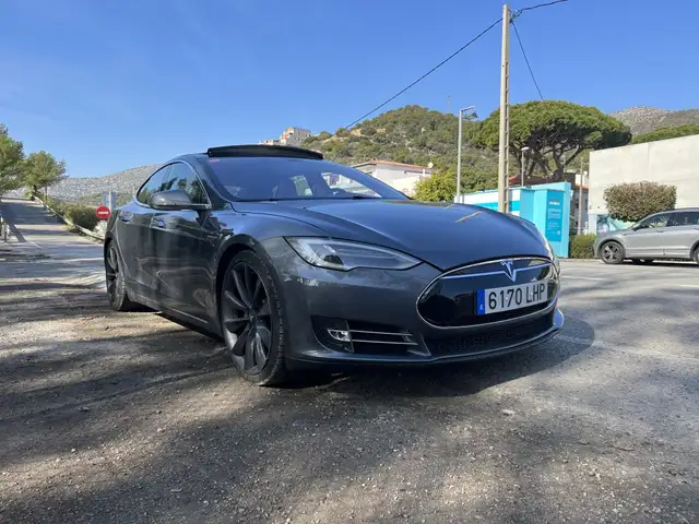 Tesla Model S P85 RWD