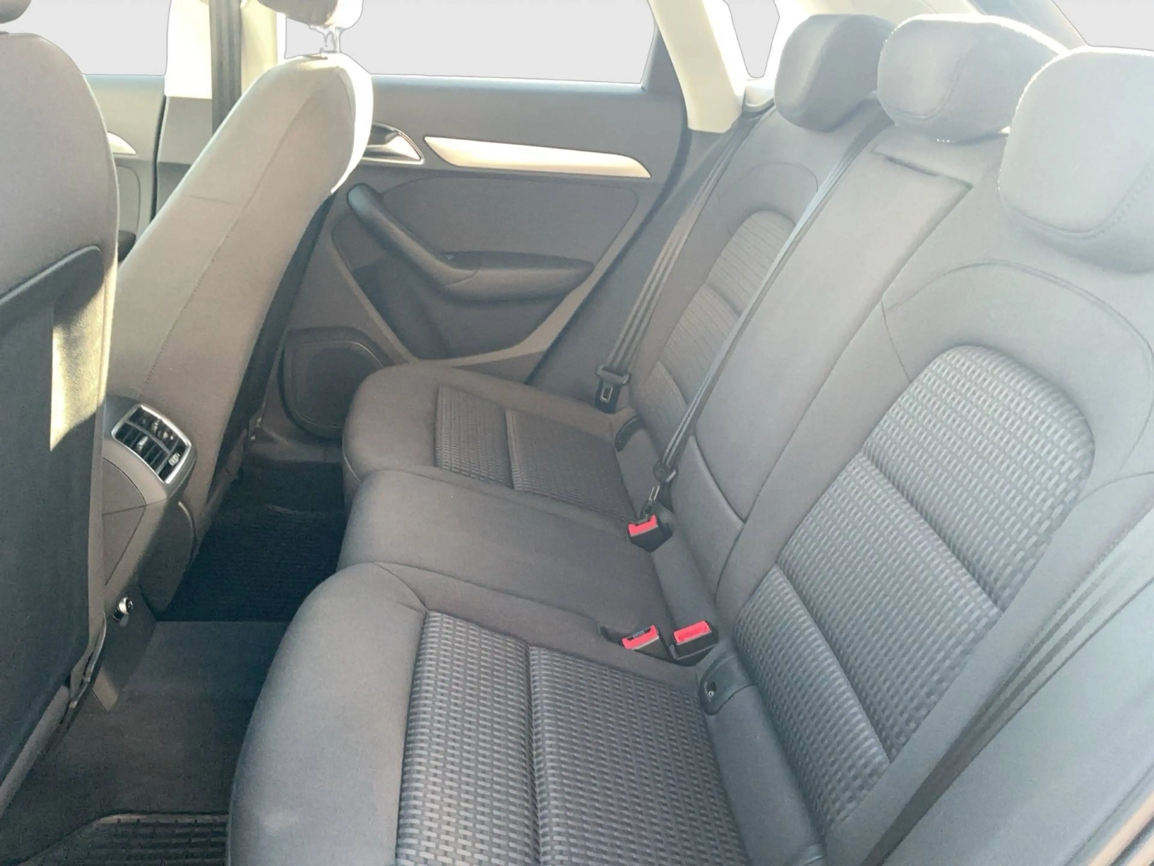 Audi Q3 design — photo 9