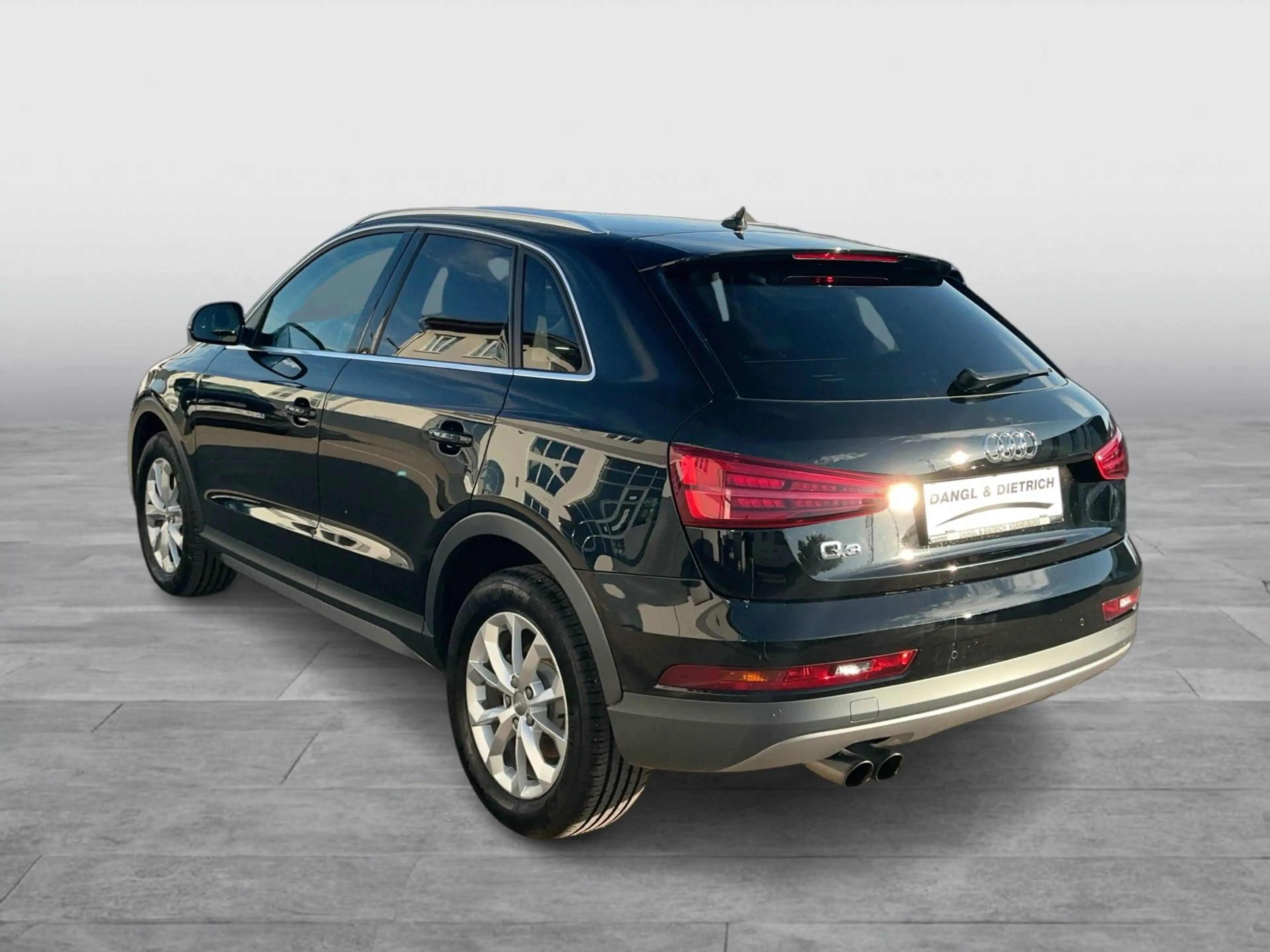Audi Q3 design — photo 3