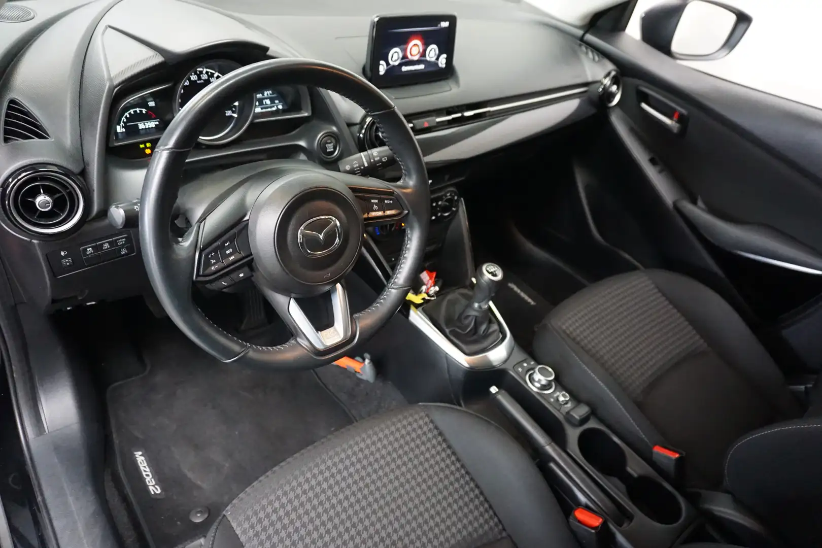 Mazda 2 1.5 Skyactiv-G Sport Selected NAVI CAMERA CRUISE A Negro - 2