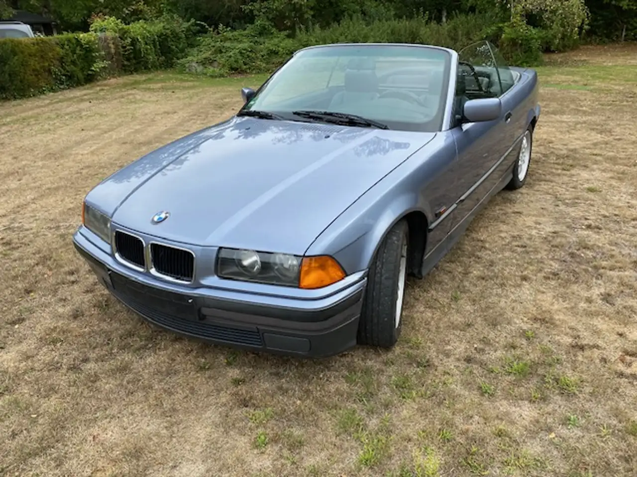 BMW 318i, foto 4