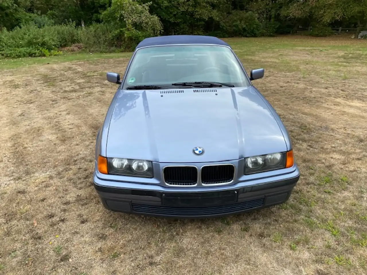 BMW 318i, foto 2