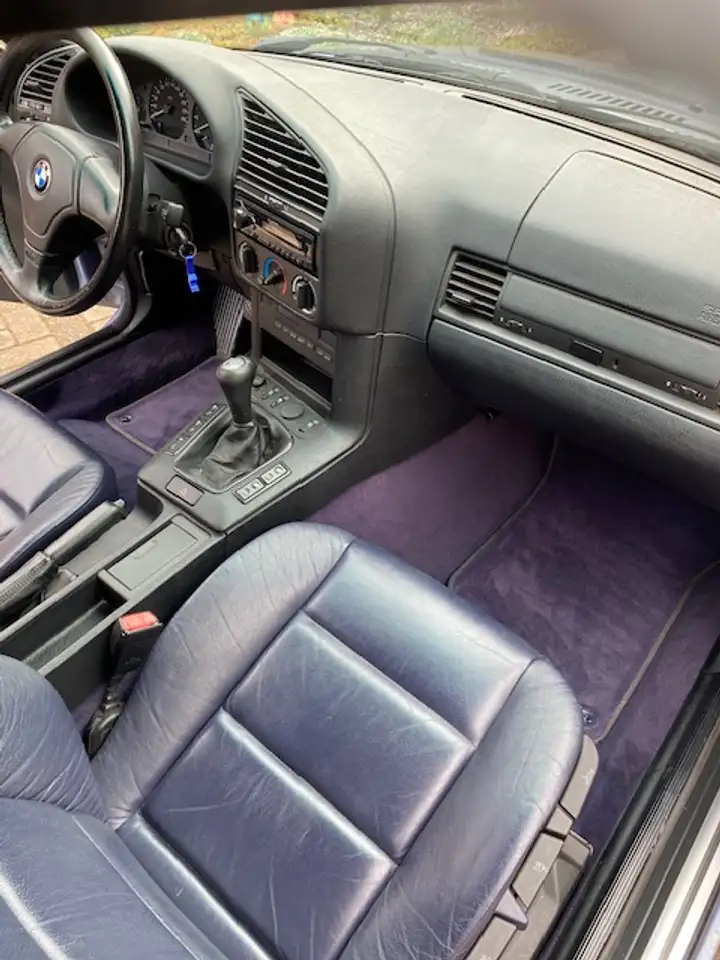 BMW 318i, foto 8