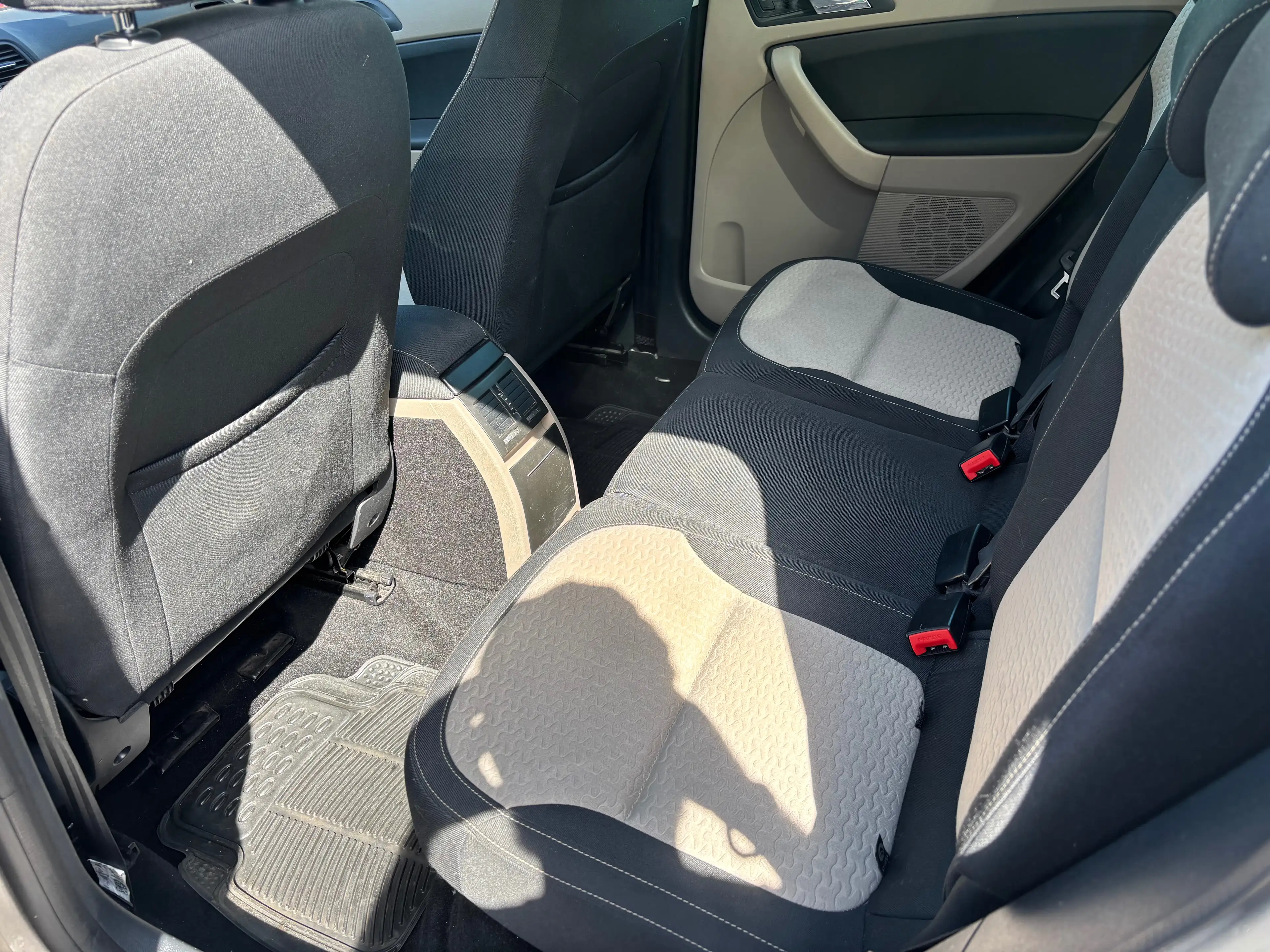 Skoda Yeti Yeti 1.2 TSI DSG — photo 8