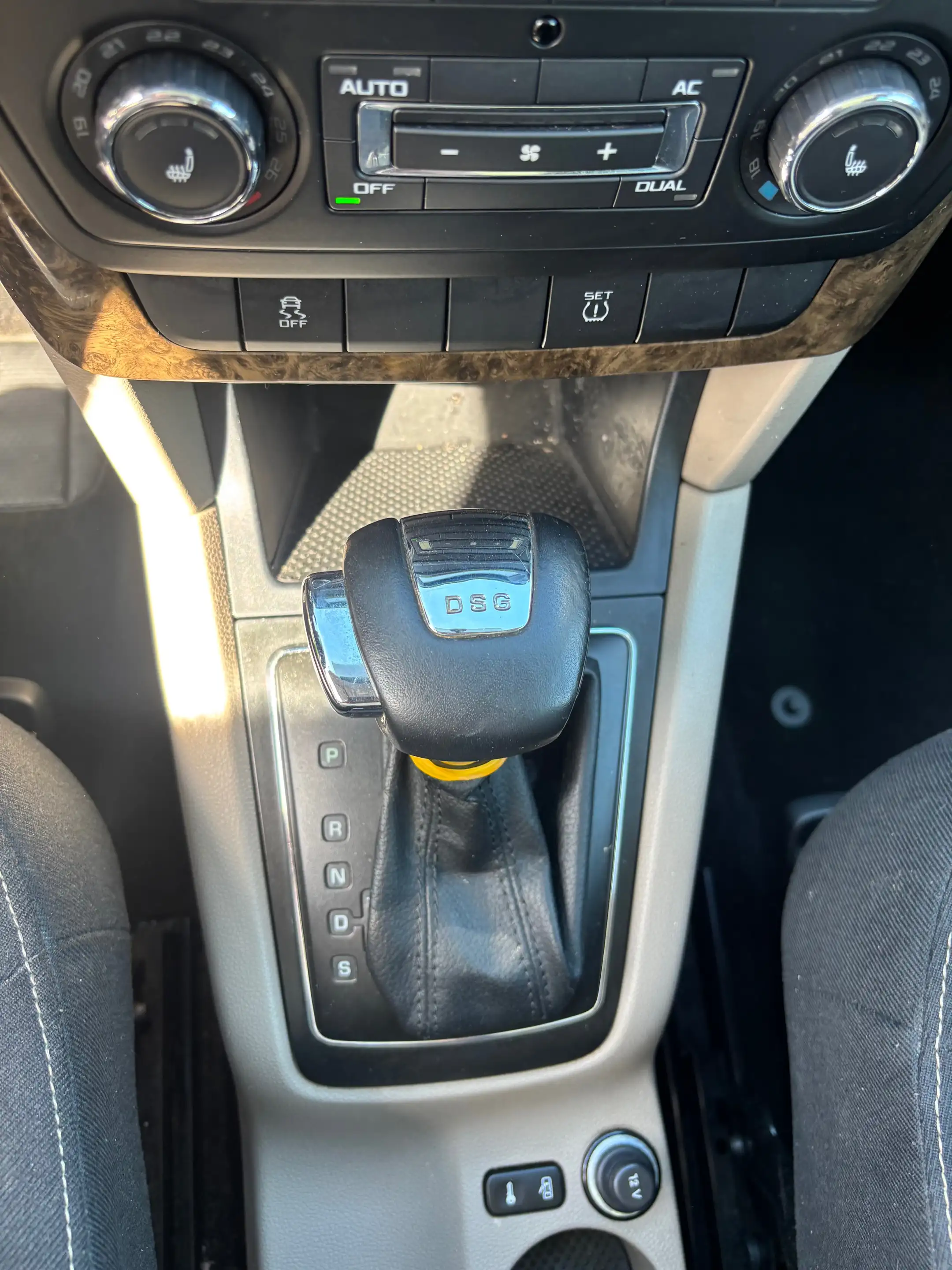Skoda Yeti Yeti 1.2 TSI DSG — photo 11