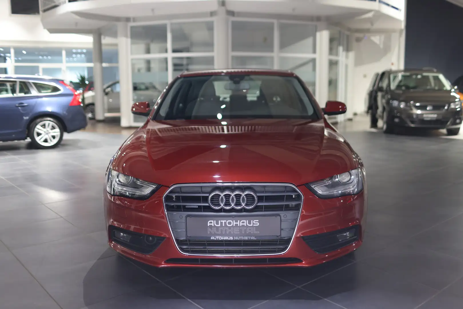 Audi A4 LIMOUSINE 2,0 TDI QUATTRO AMBIENTE STANDH. Rouge - 2