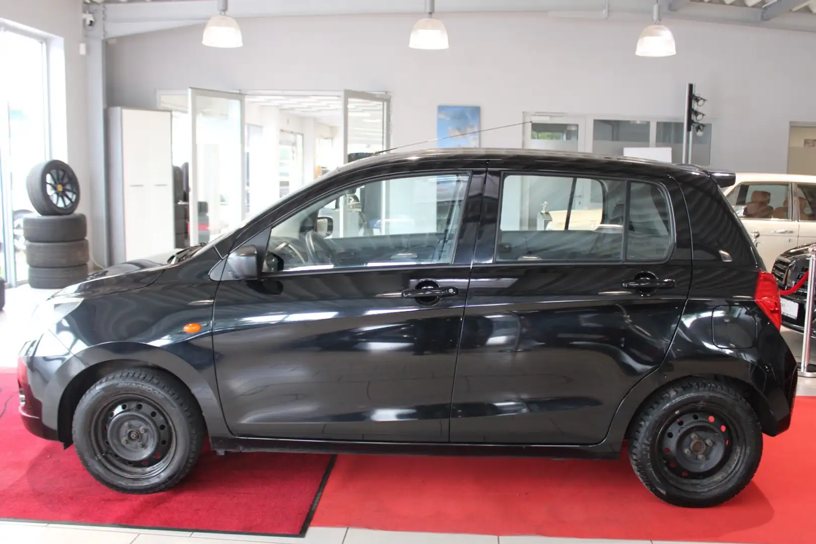 Suzuki Celerio Basis *AUTOMATIK/TÜV-NEU* Black - 2