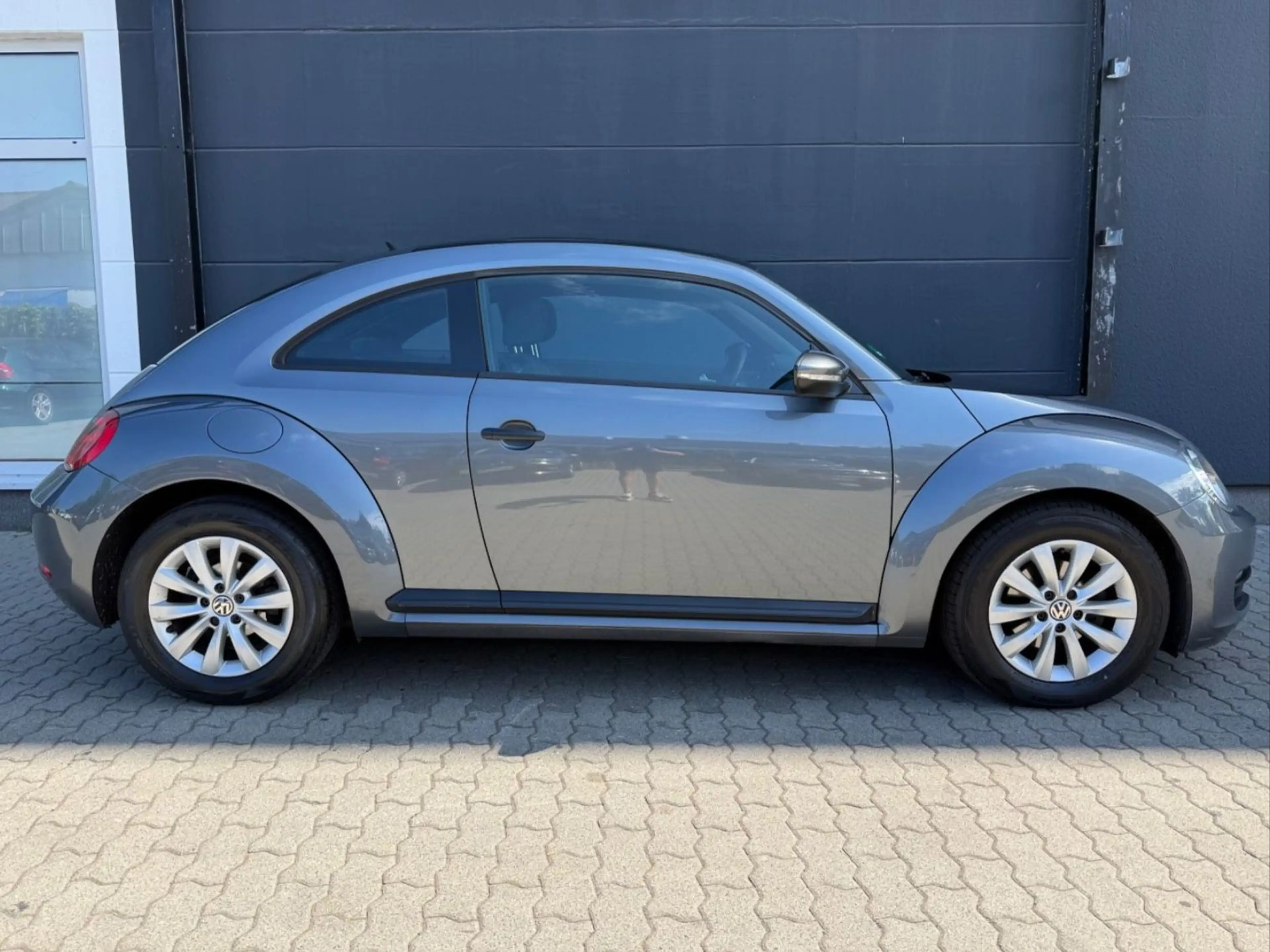 Volkswagen Beetle 1.6 TDI 1.Hand 105PS Panorama Klima Alus — photo 8