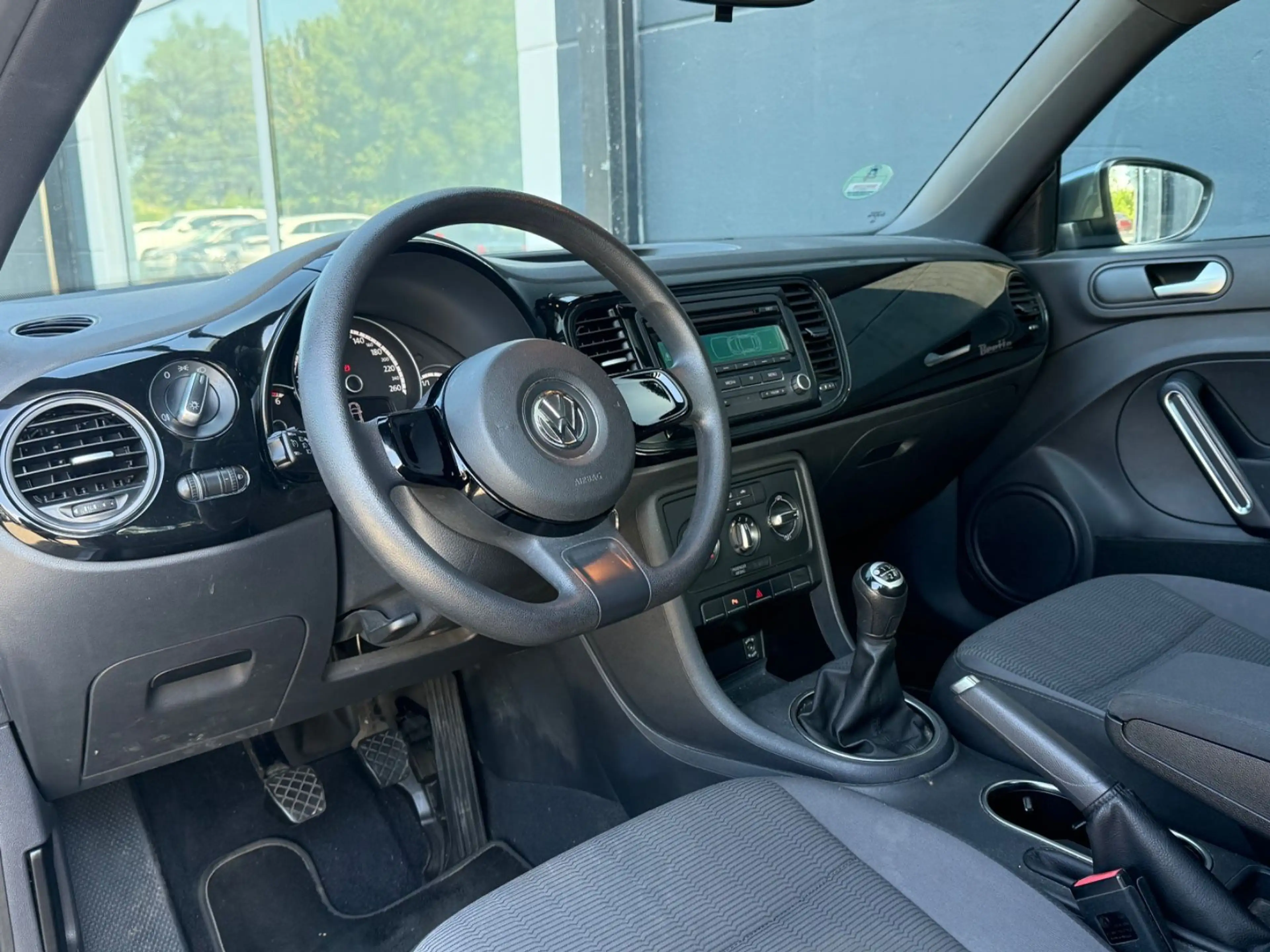 Volkswagen Beetle 1.6 TDI 1.Hand 105PS Panorama Klima Alus — photo 9