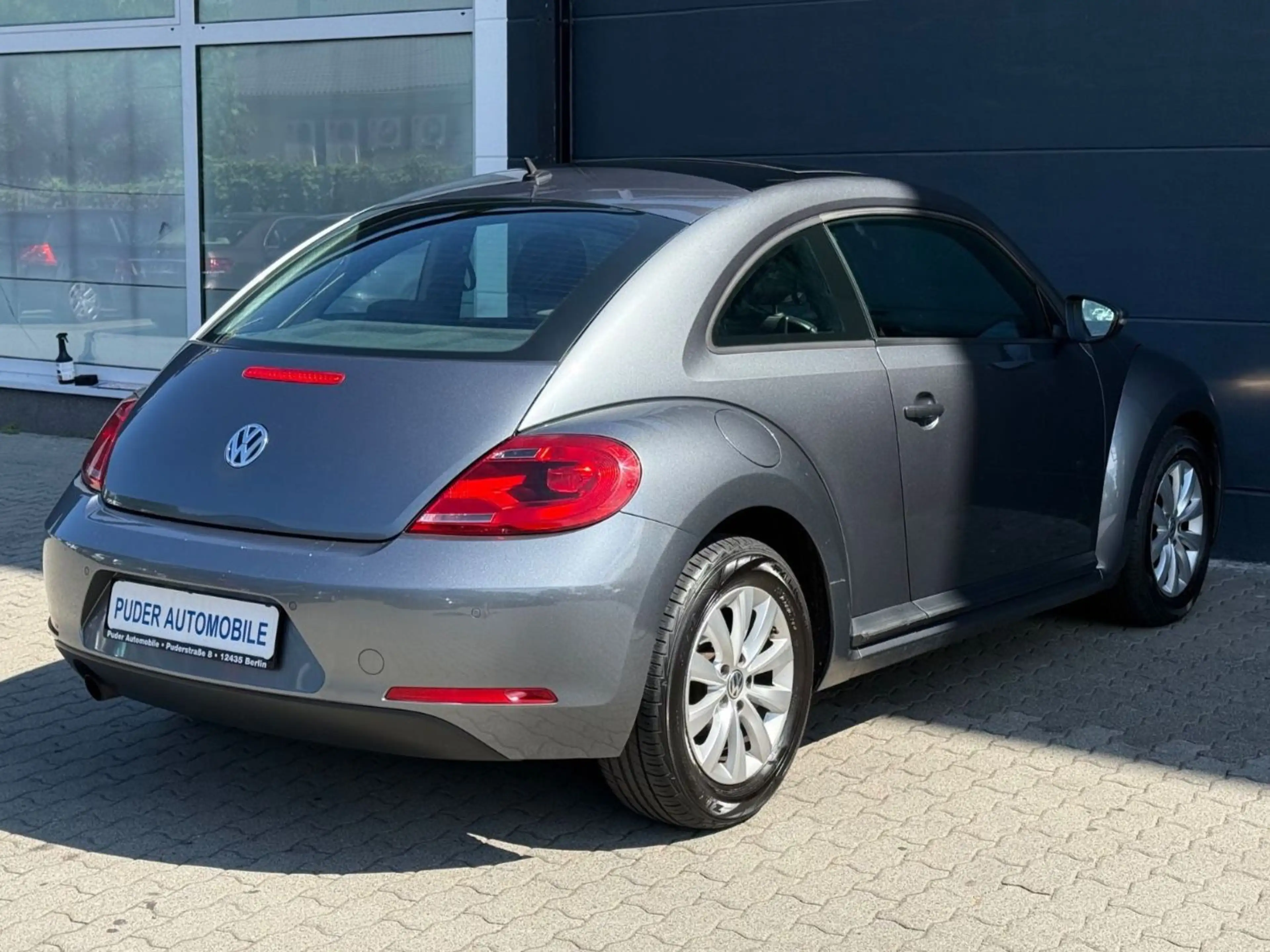 Volkswagen Beetle 1.6 TDI 1.Hand 105PS Panorama Klima Alus — photo 7