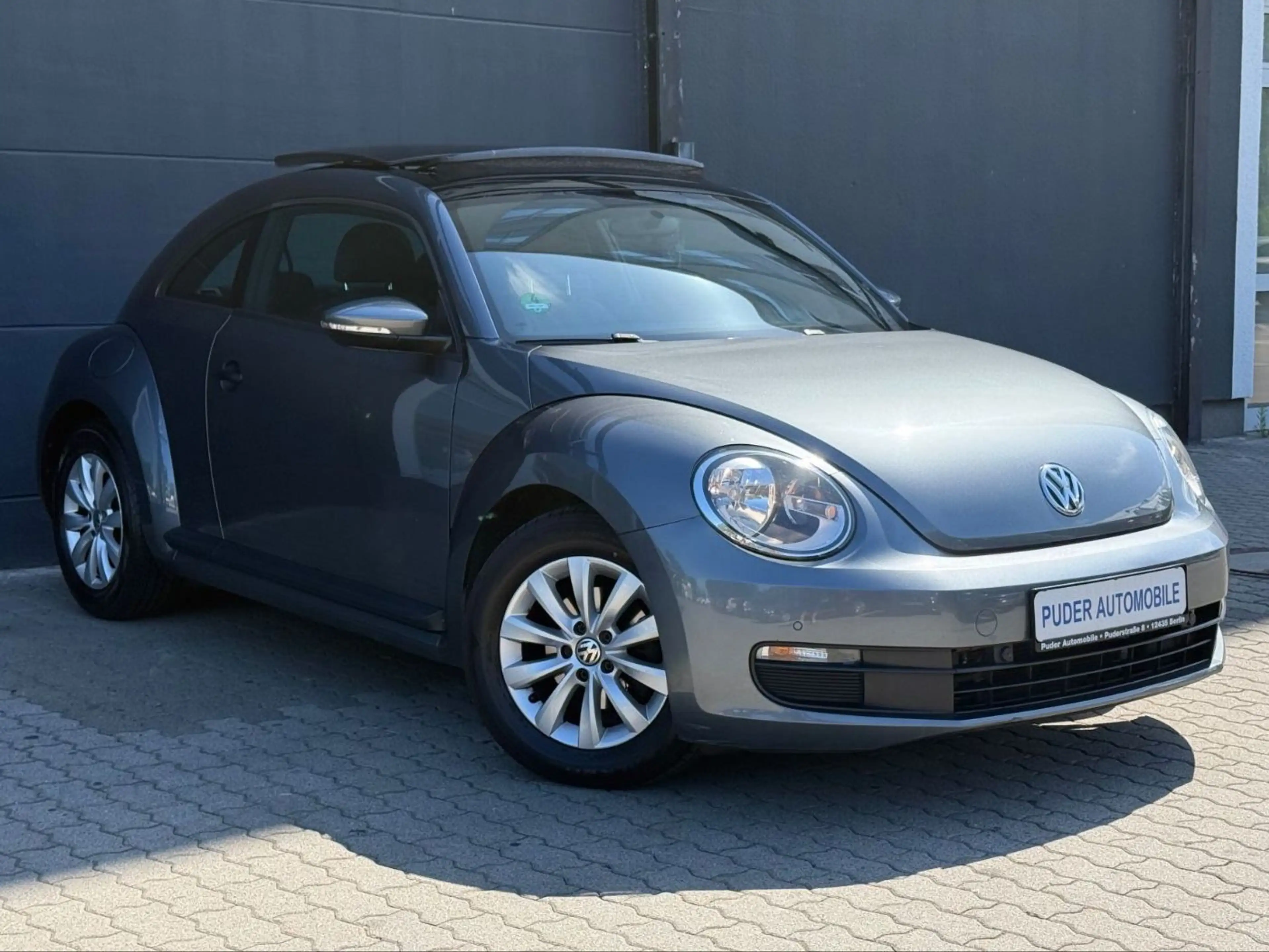 Volkswagen Beetle 1.6 TDI 1.Hand 105PS Panorama Klima Alus