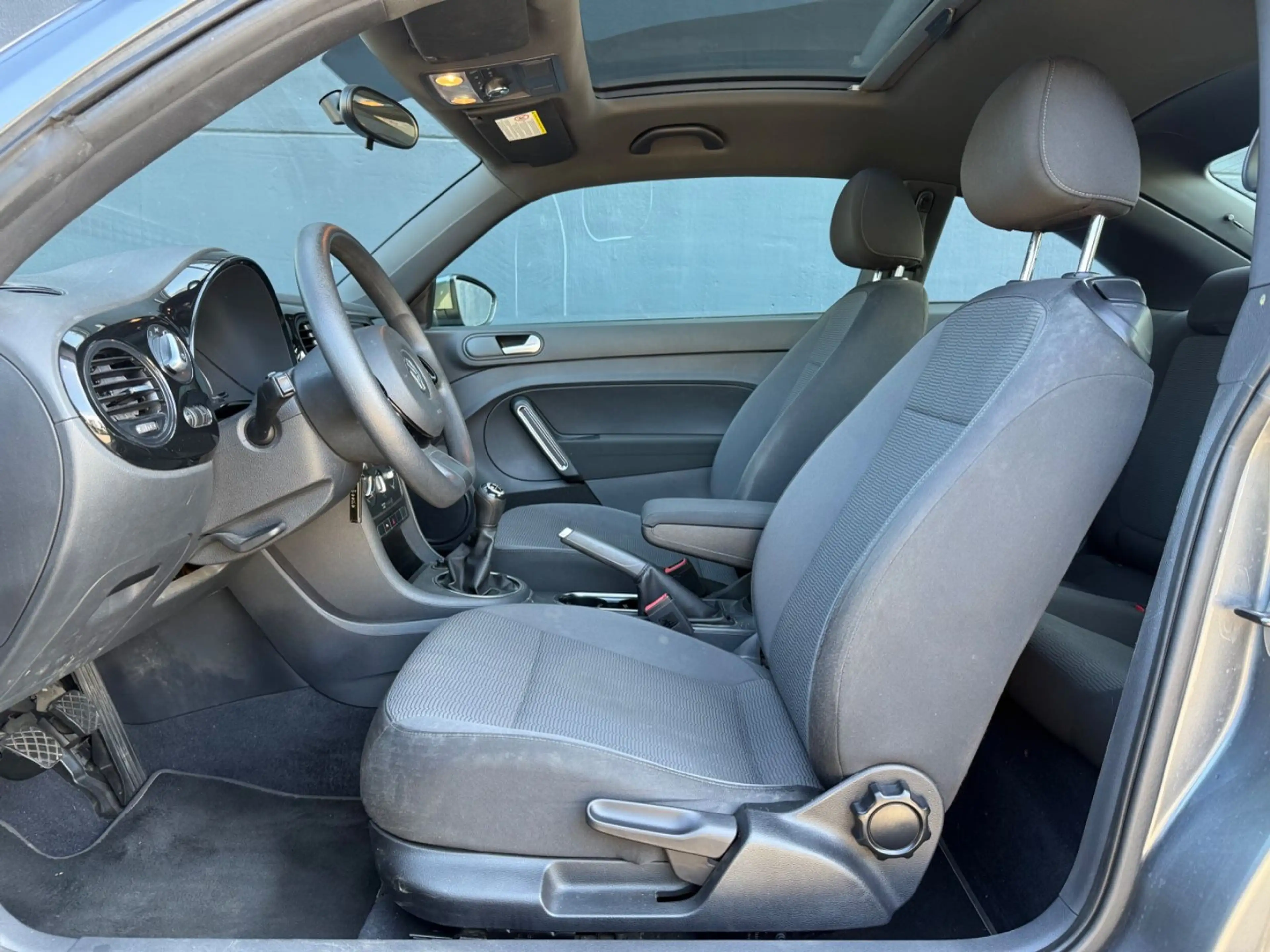 Volkswagen Beetle 1.6 TDI 1.Hand 105PS Panorama Klima Alus — photo 10