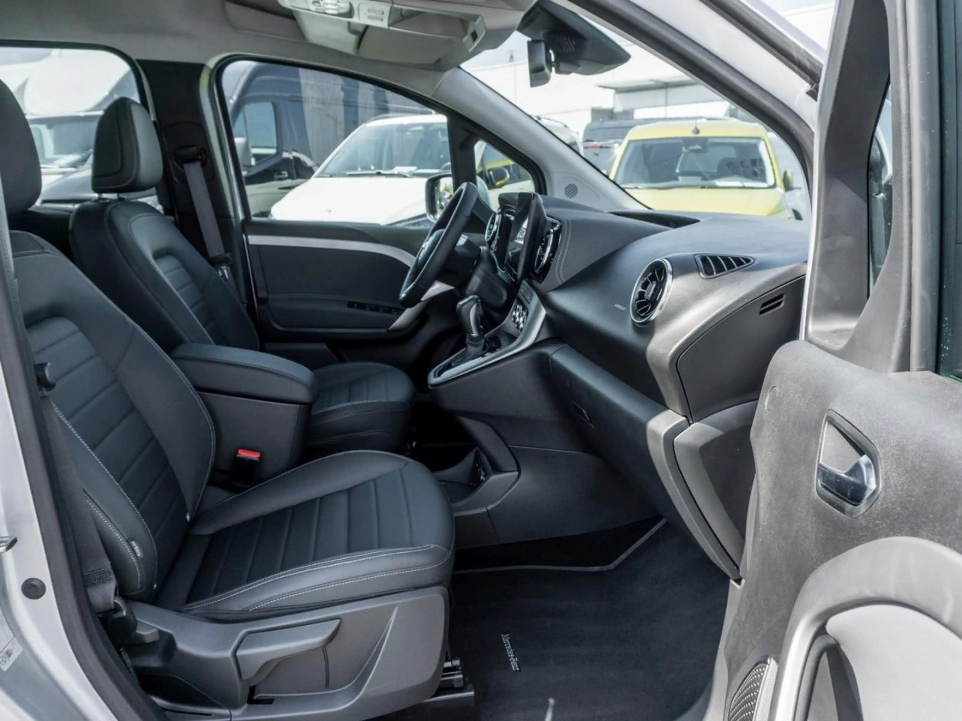 Mercedes-Benz T-Class T 180 d Standard Progressive MBUXNavi+ AHK Kamera — photo 9