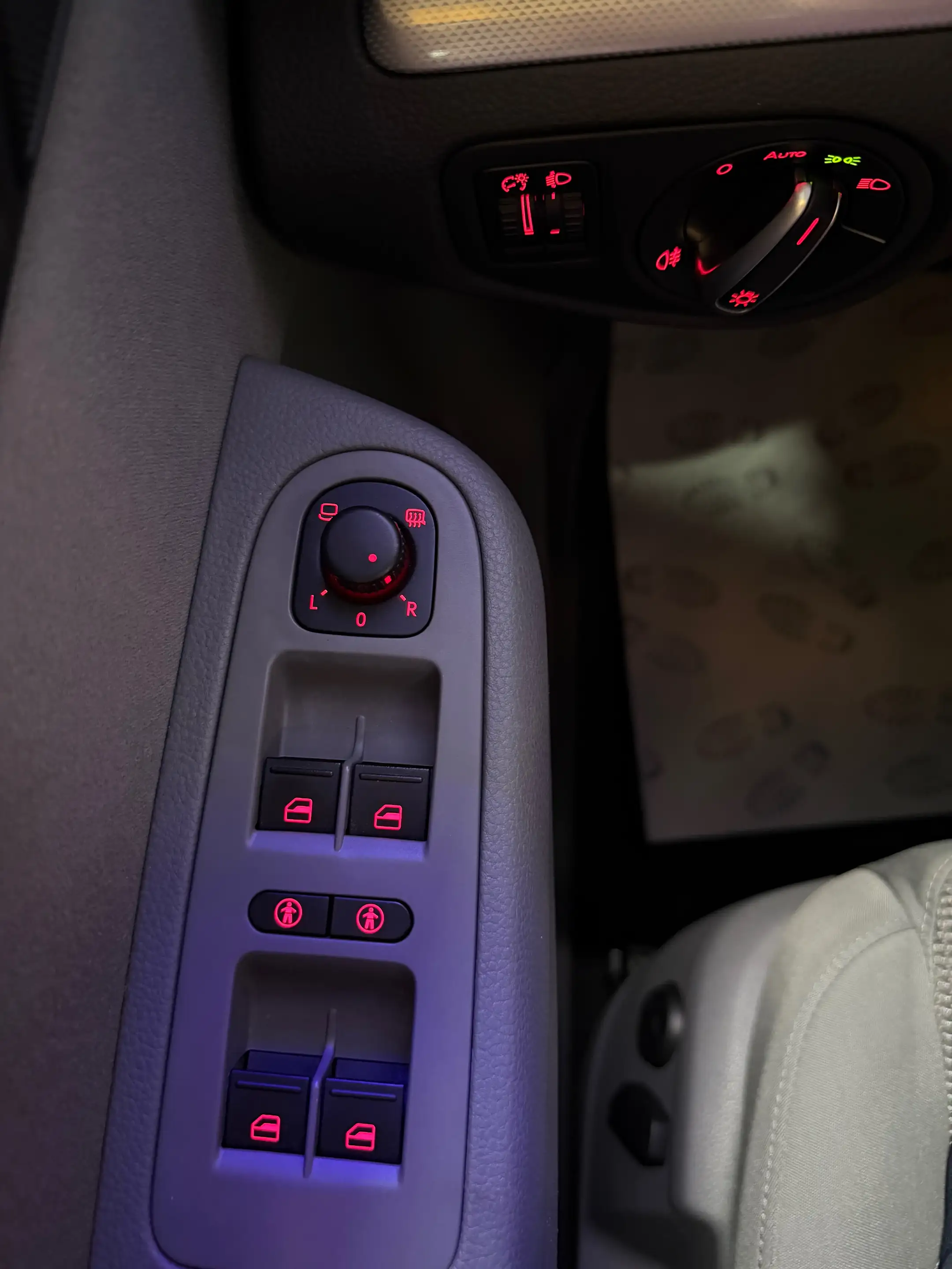 Volkswagen Sharan Sharan 2.0TSI DSG 7Places — photo 8