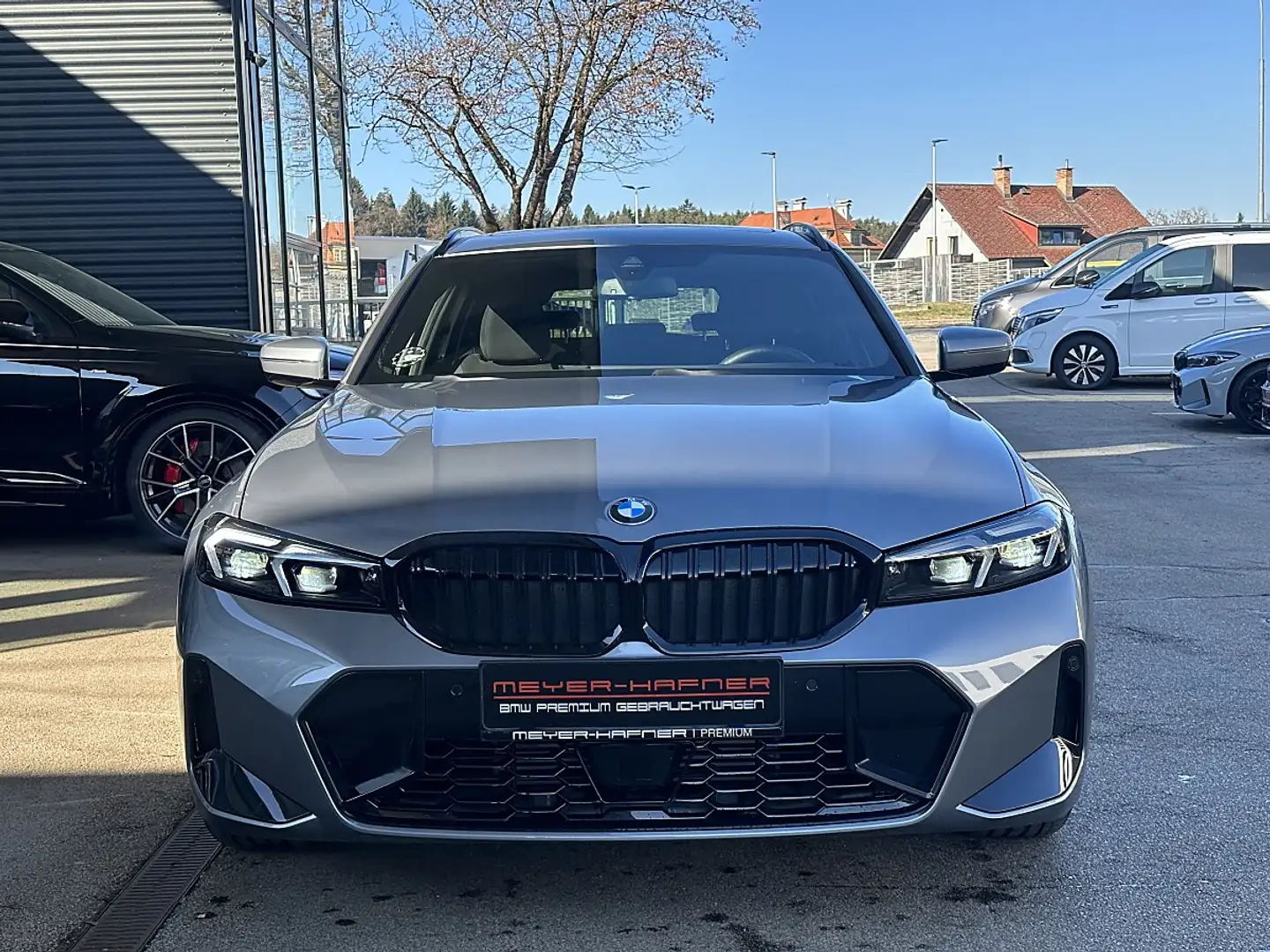 BMW 320 d 48 V xDrive Touring Aut. M-Paket Pro, Panoram... Grau - 2