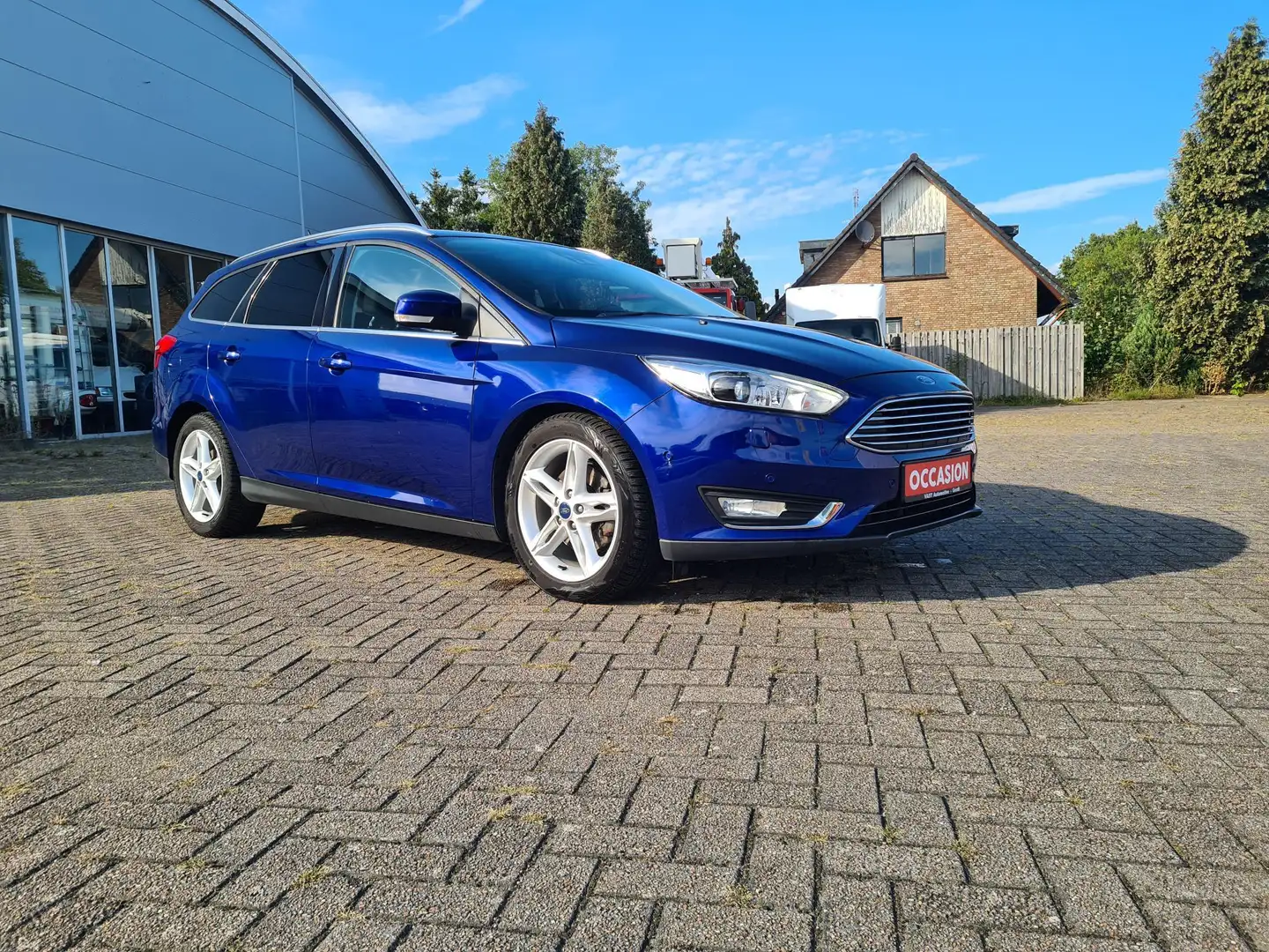 Ford Focus Wagon 1.5 Titanium Blauw - 2