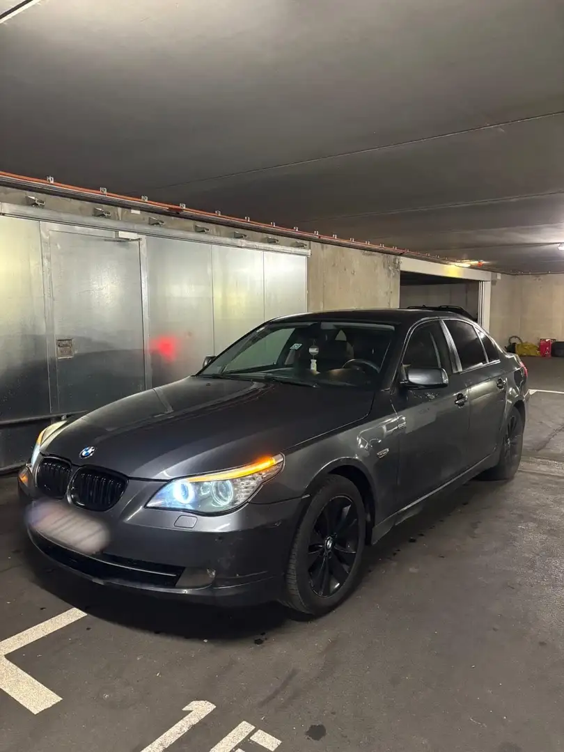 BMW 525 525d Österreich-Paket Aut. Grau - 2