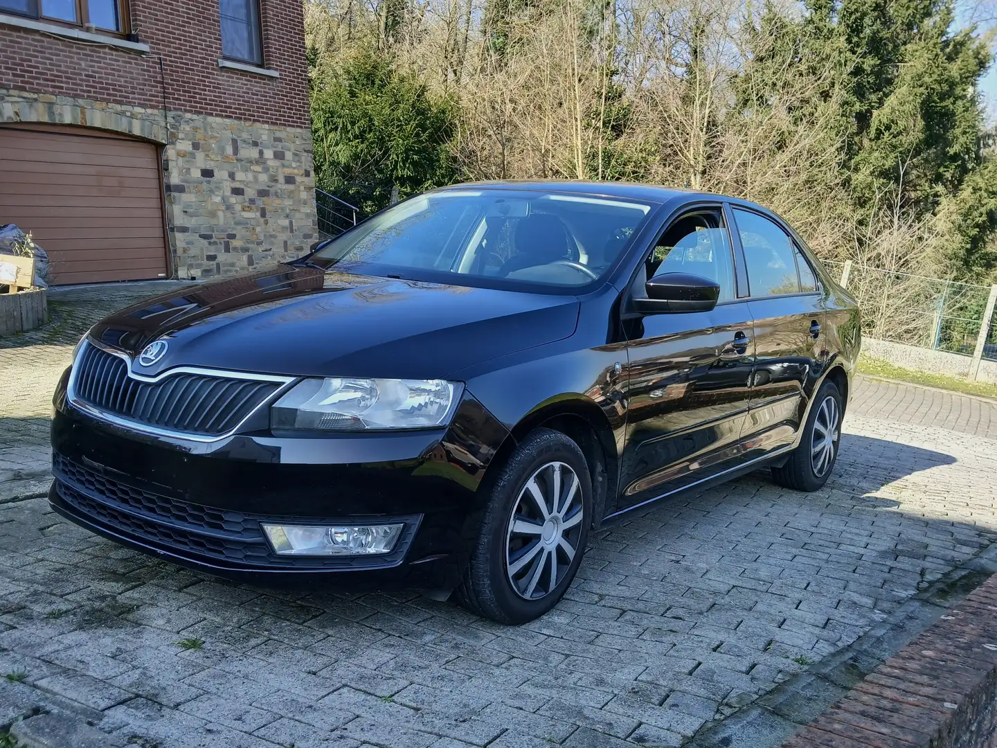Skoda Rapid/Spaceback Rapid 1.2 TSI Elegance GreenTec Zwart - 2