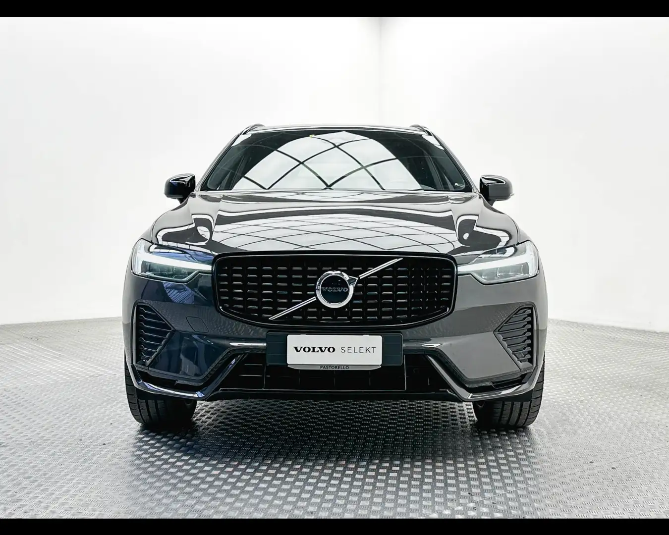 Volvo XC60 B4 (d) AWD Geartronic R-design Grau - 2
