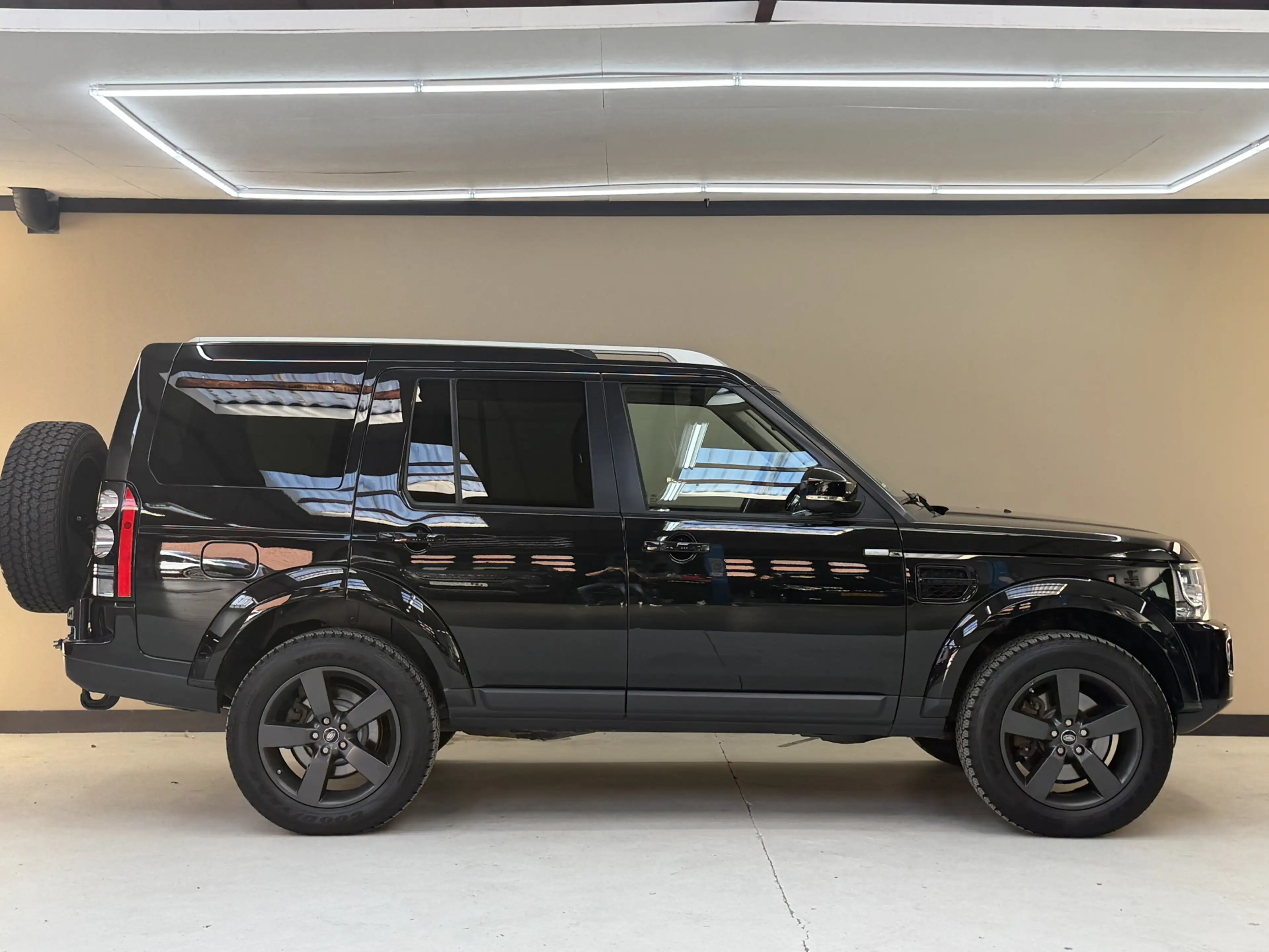 Land Rover Discovery 3.0 SDV6 Landmark, 256Pk, 2016, EURO 6, 2de eigena — photo 9