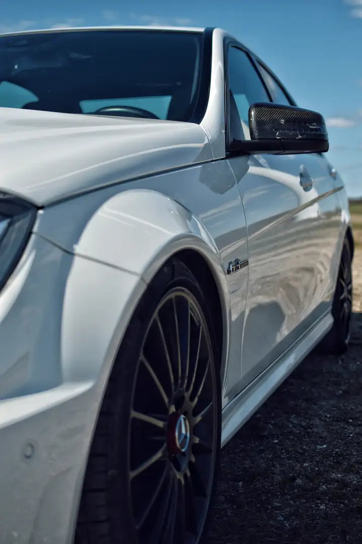 Mercedes-Benz C 63 AMG SPEEDSHIFT MCT White - 2