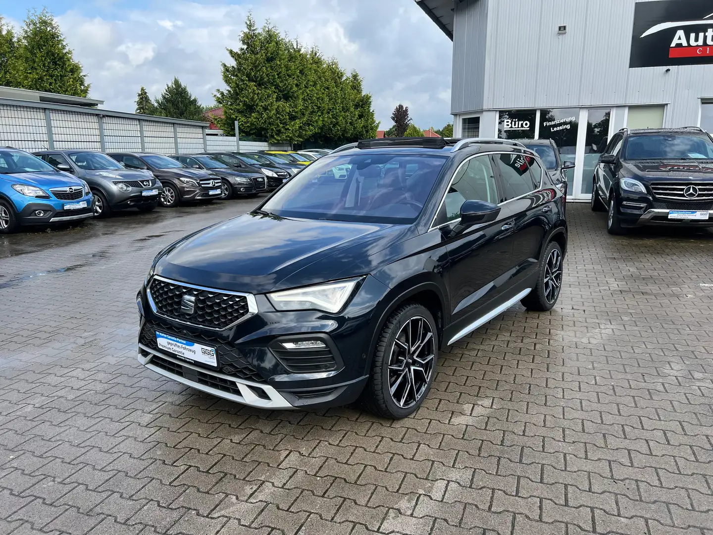 SEAT Ateca 2.0 TDI Xperience 4Drive Automatik *AHK *NAV *RFK Noir - 1