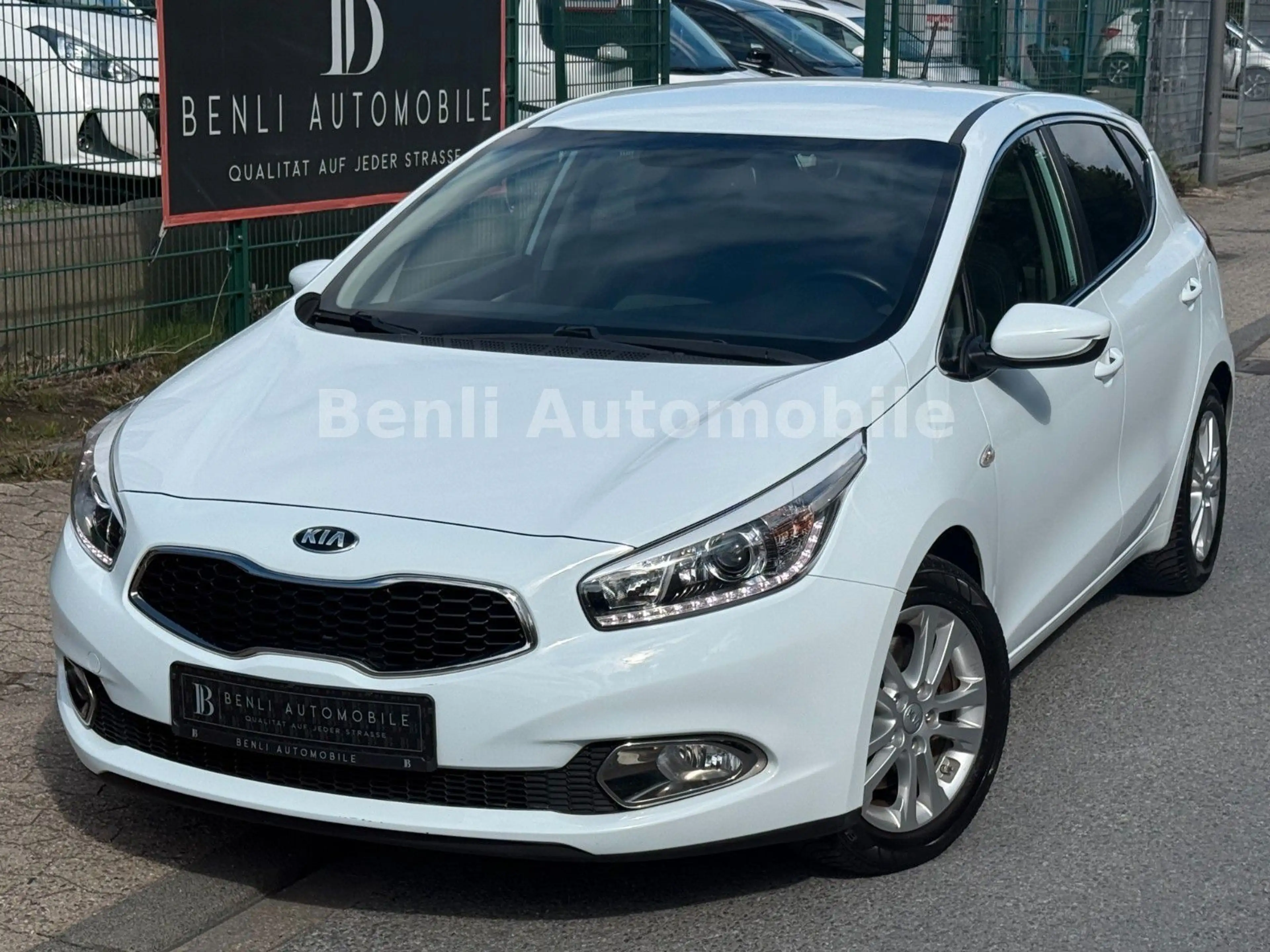Kia Ceed / cee'd Dream Team/NAVI/SHZ/KAMERA/TMP/LED/