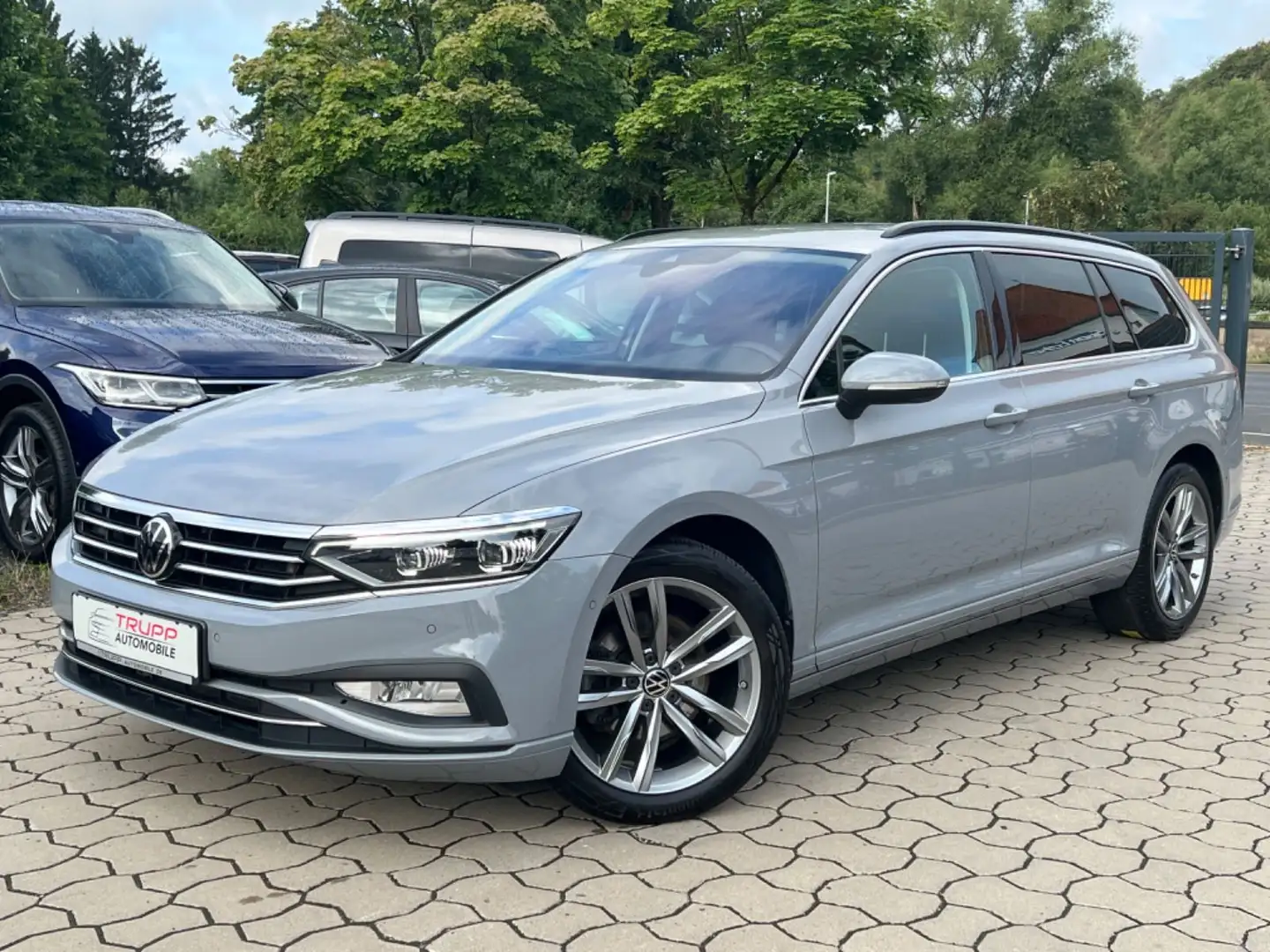Volkswagen Passat 2.0 TSI/MATRIX/AHK/STANDH/360°/ACC/HARMAN - 1