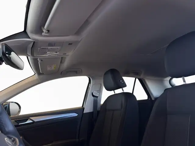 Volkswagen T-Roc view 15