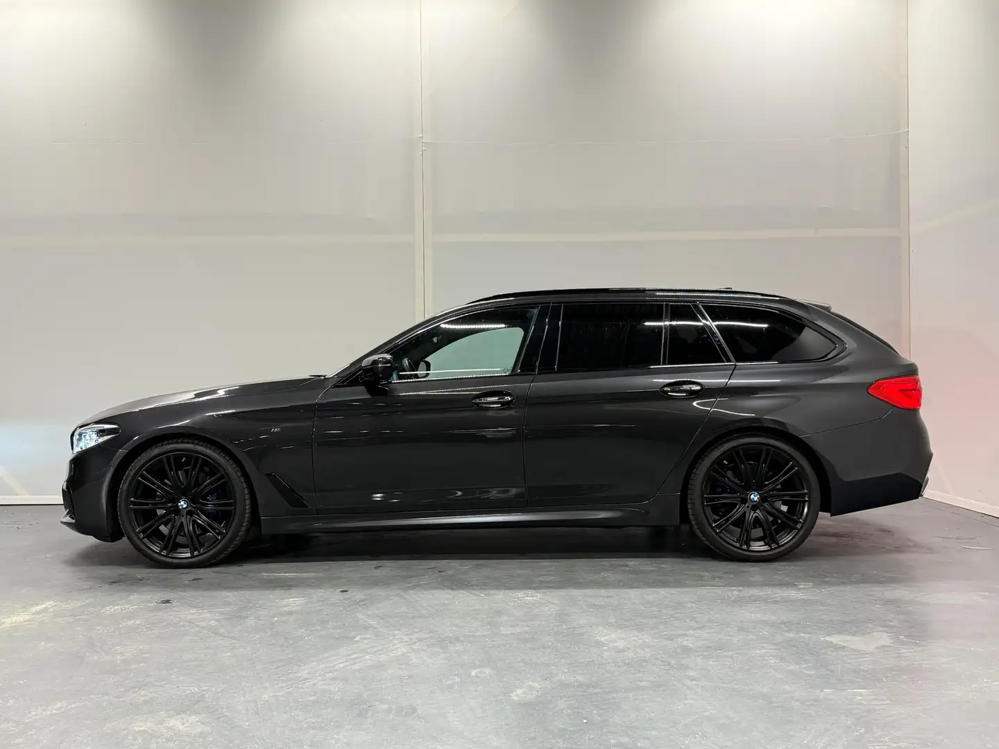 BMW 520 5-serie Touring 520i High Executive Grijs - 2