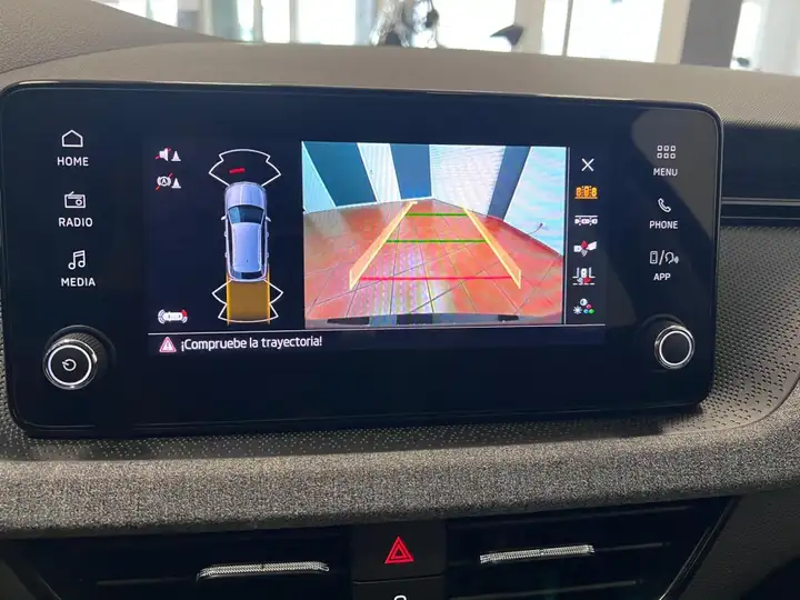 Škoda Kamiq 1.0 TSI Selection 2025, foto 19