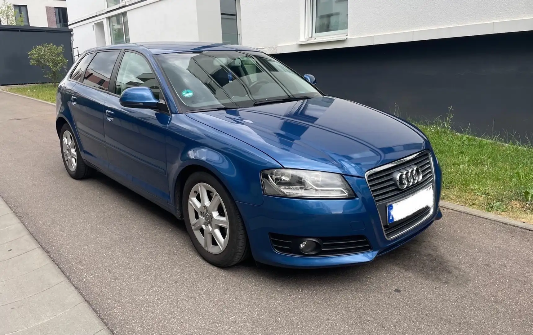 Audi A3 2.0 TDI Sportback DPF Ambiente Blau - 1