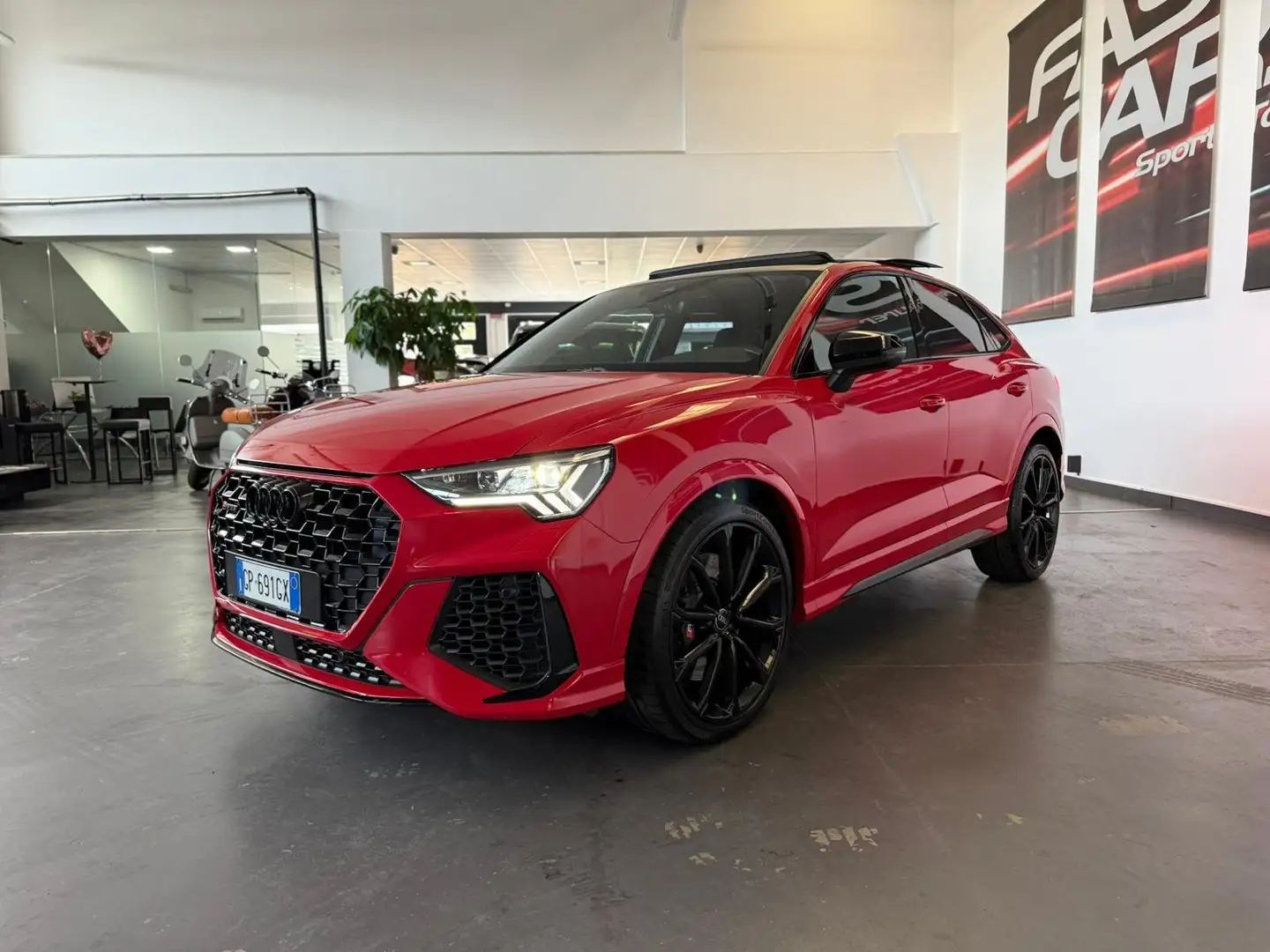 Audi RS Q3 Q3 Sportback RS 2.5 quattro s-tronic Rood - 2