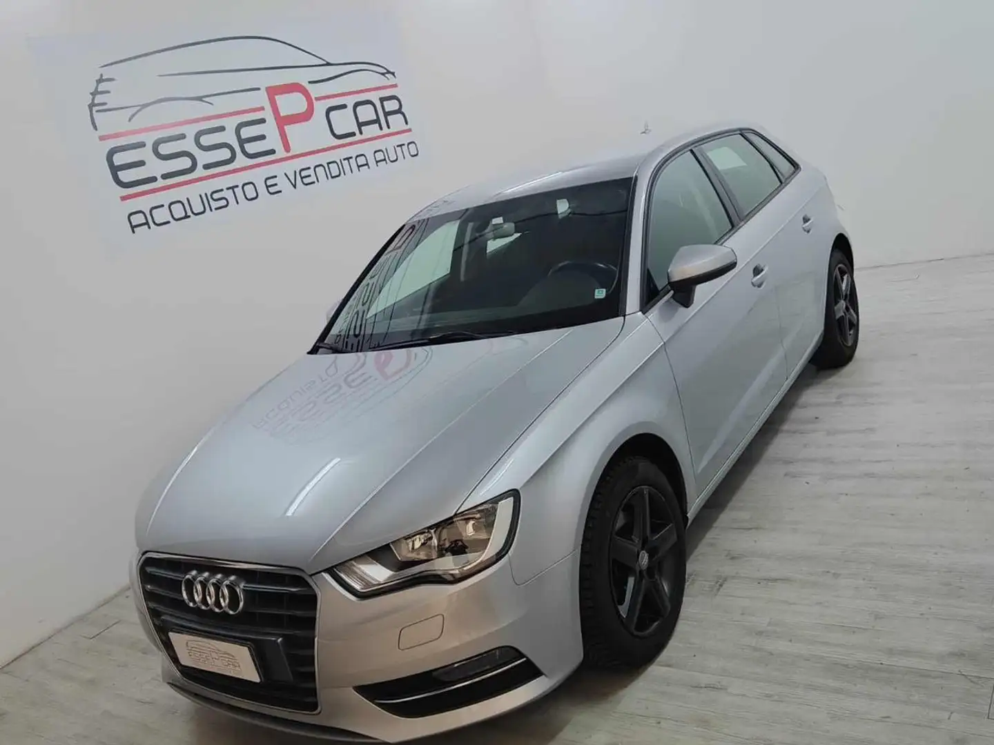 Audi A3 SPB 1.6 TDI ultra Attraction Grigio - 1