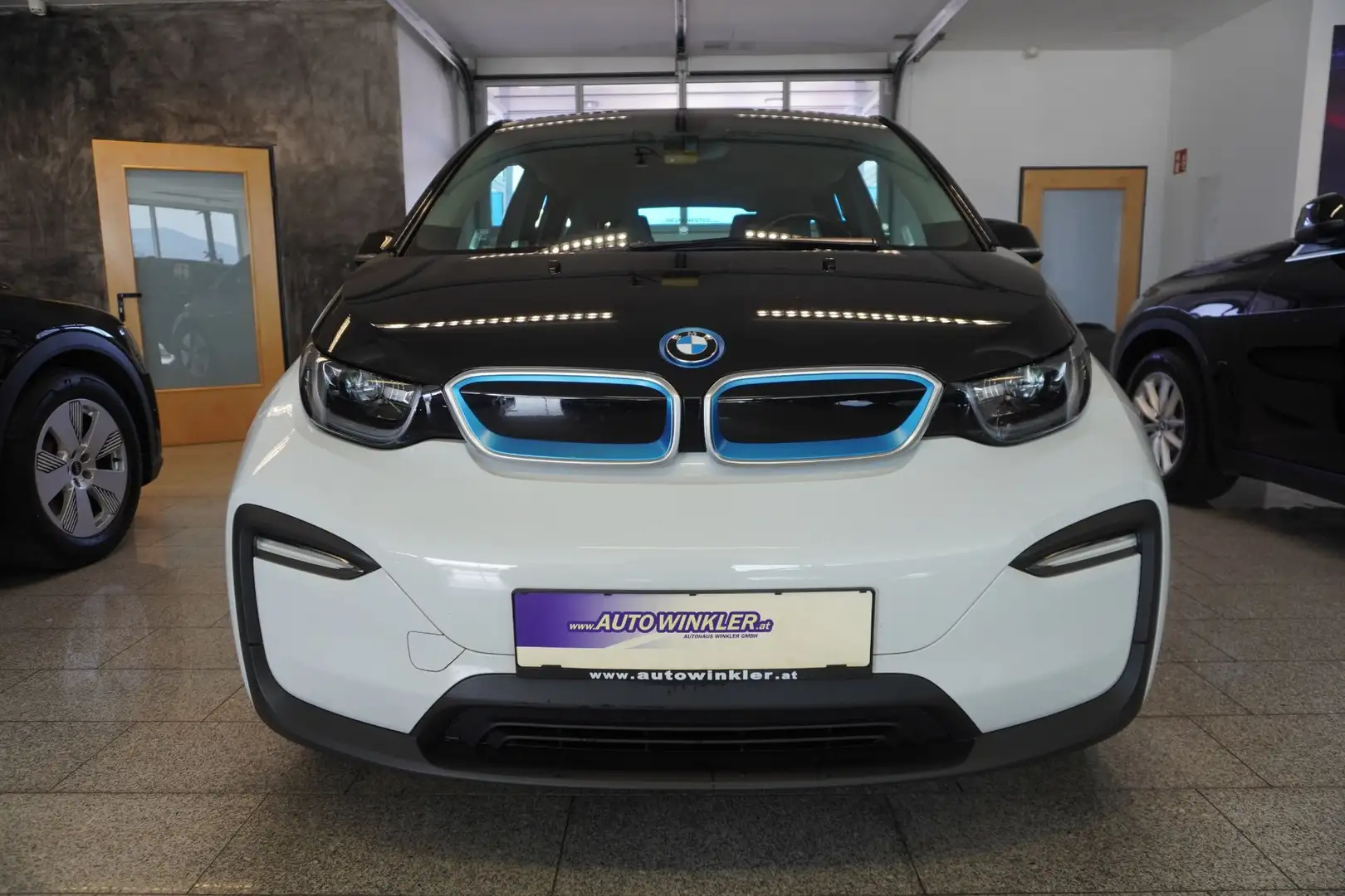 BMW i3 42,2kWh Navi/LED/PDC/Wärmepumpe Weiß - 2