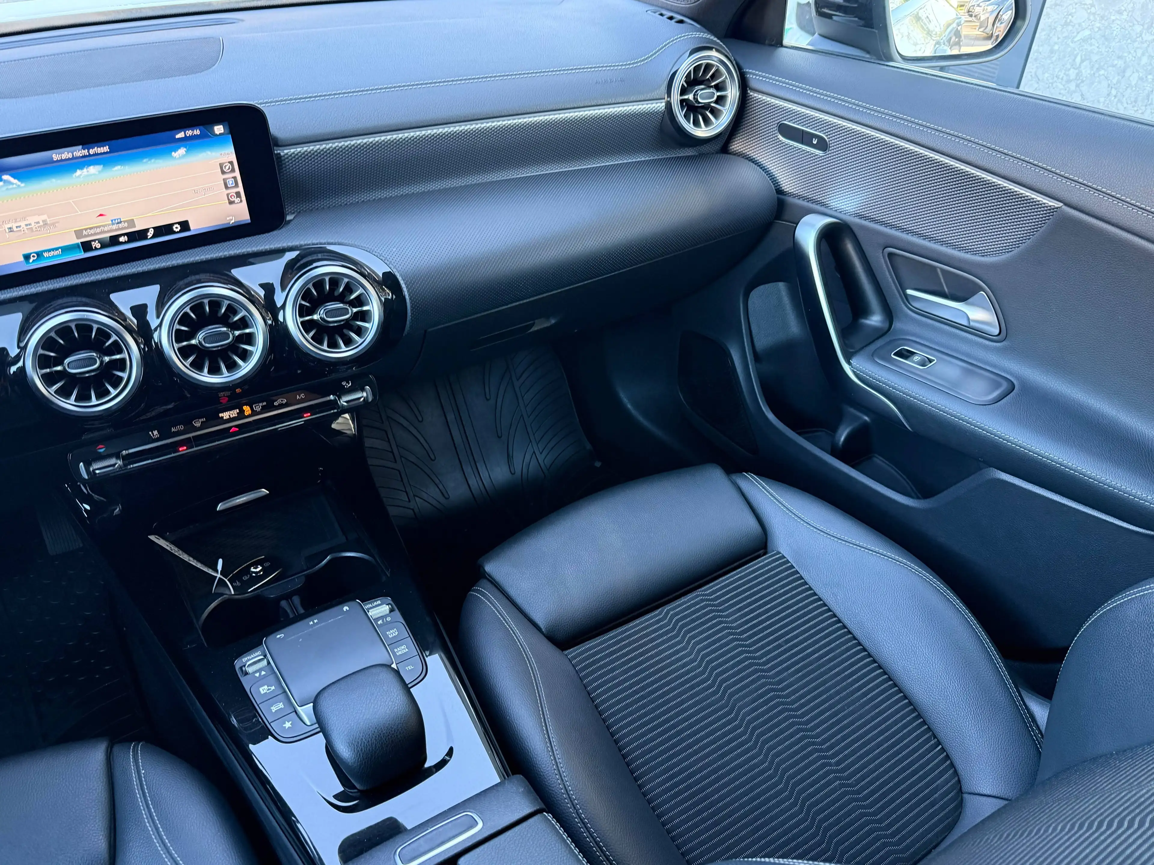 Mercedes-Benz CLA 180 SB Aut. *Ö-1.Besitz*AHK*RFK*Leder*Amiente*Night* — photo 22