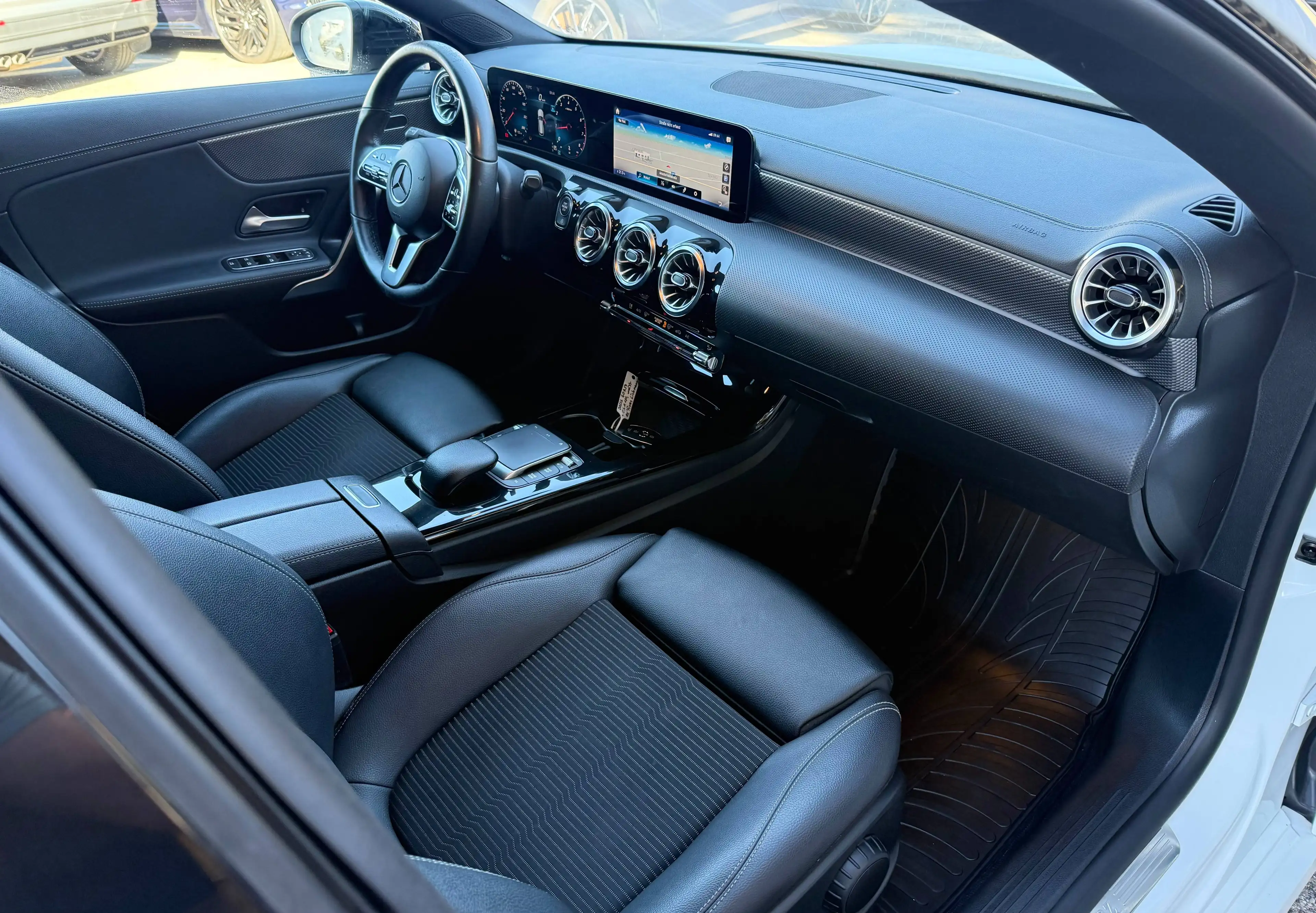 Mercedes-Benz CLA 180 SB Aut. *Ö-1.Besitz*AHK*RFK*Leder*Amiente*Night* — photo 16