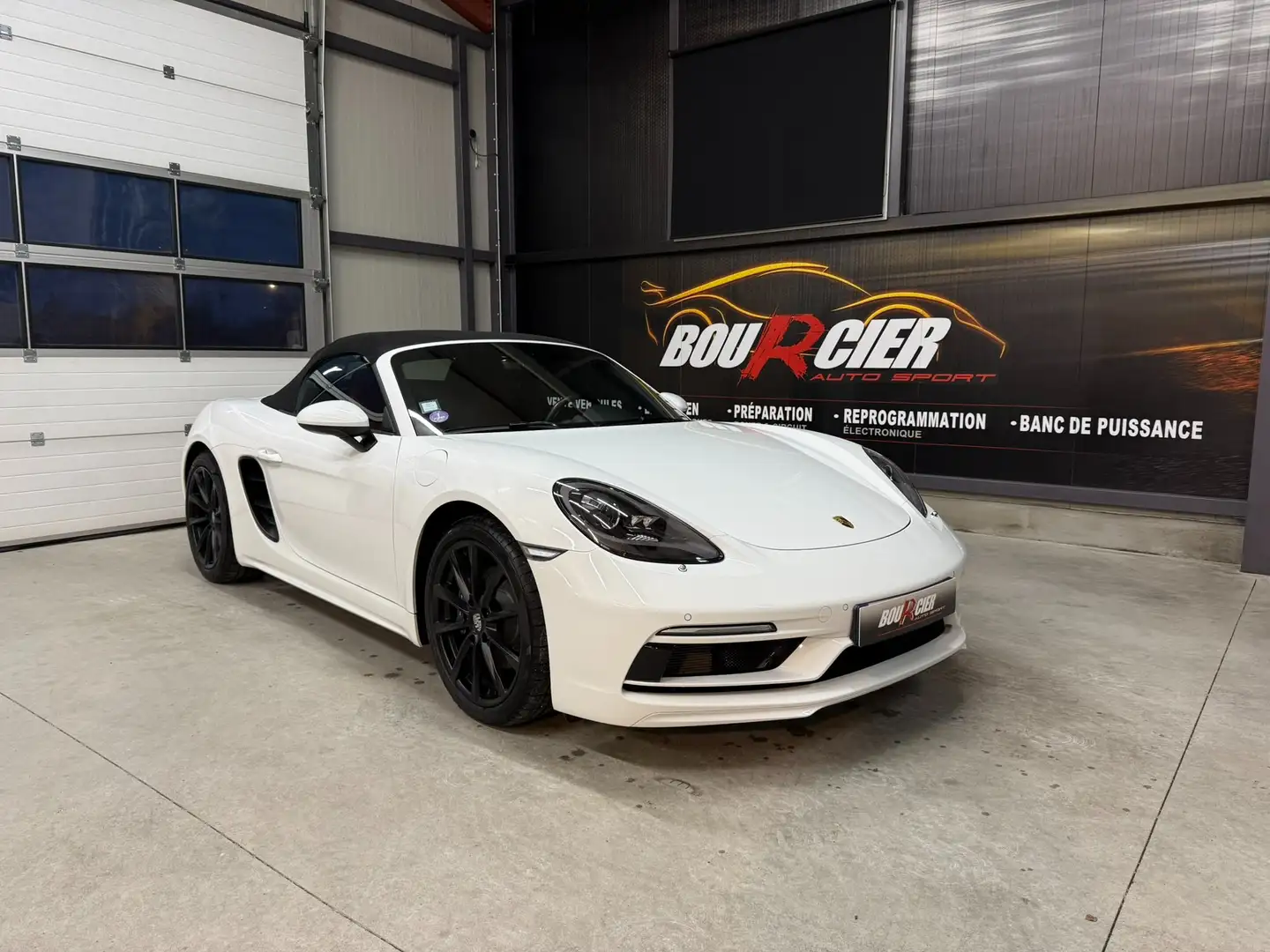 Porsche 718 Boxster T Blanc - 1