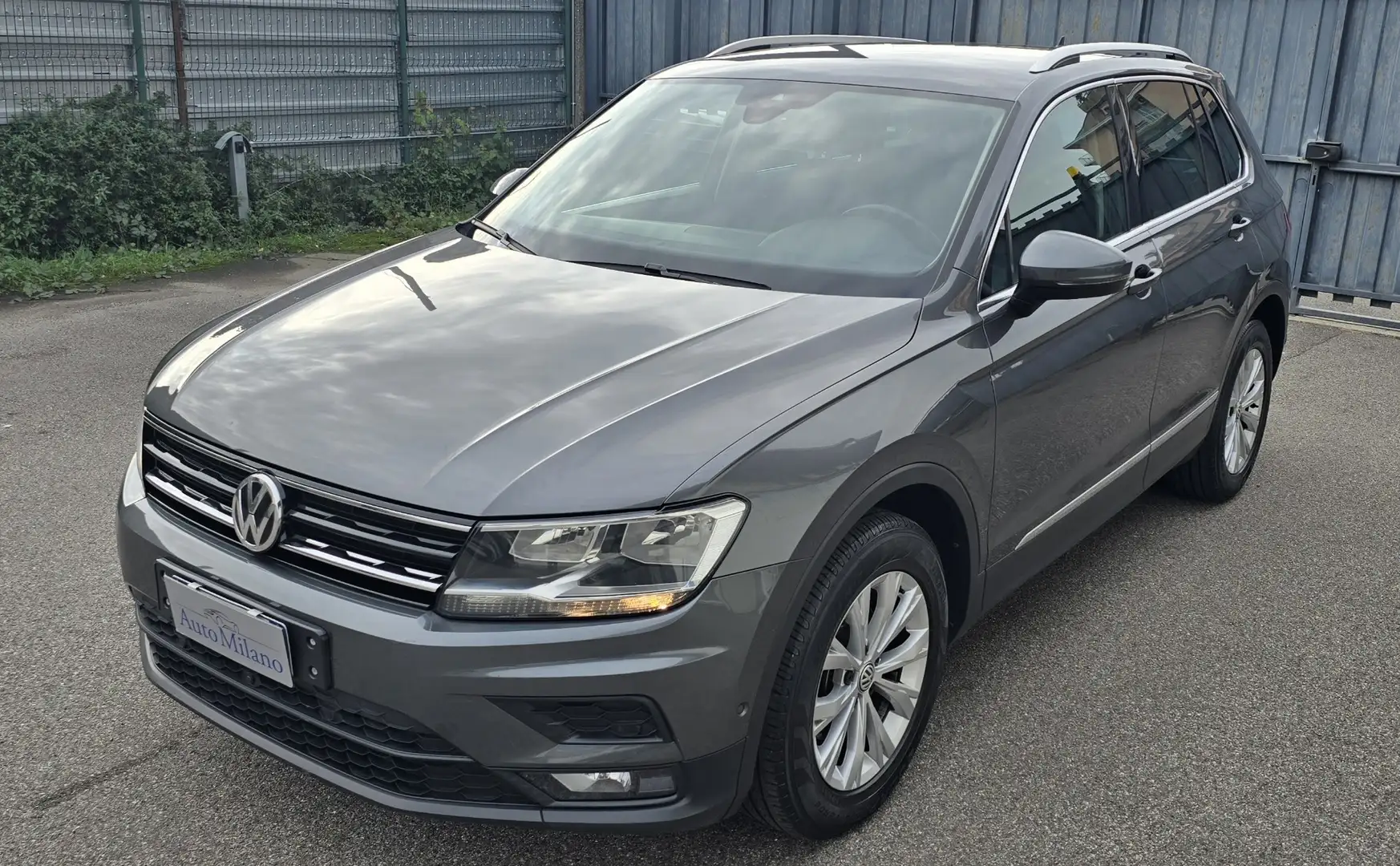 Volkswagen Tiguan 2.0 tdi Sport 150cv dsg Grigio - 1