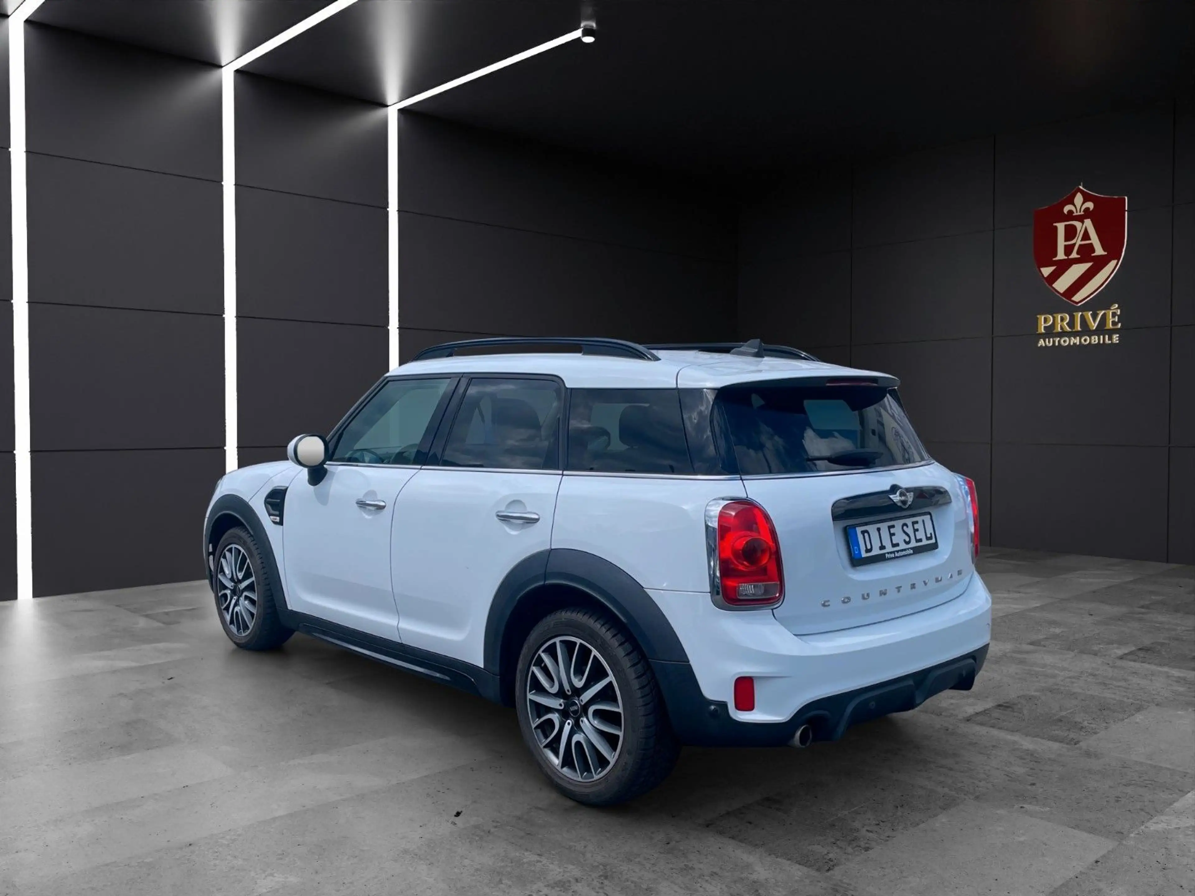 MINI One D Countryman JCW~1Hand~Parkassistent~PDC~MFL — photo 8