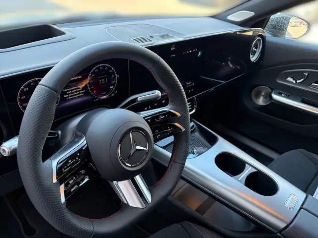 Mercedes-Benz CLA 250 + mit EQ Technologie Ansicht 12