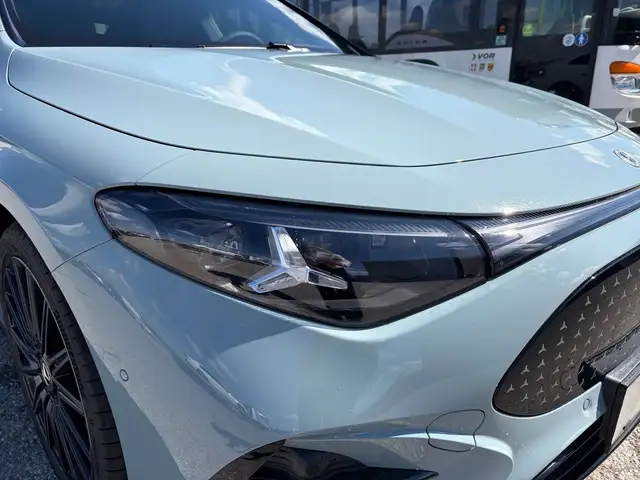 Mercedes-Benz CLA 250 + mit EQ Technologie Ansicht 9