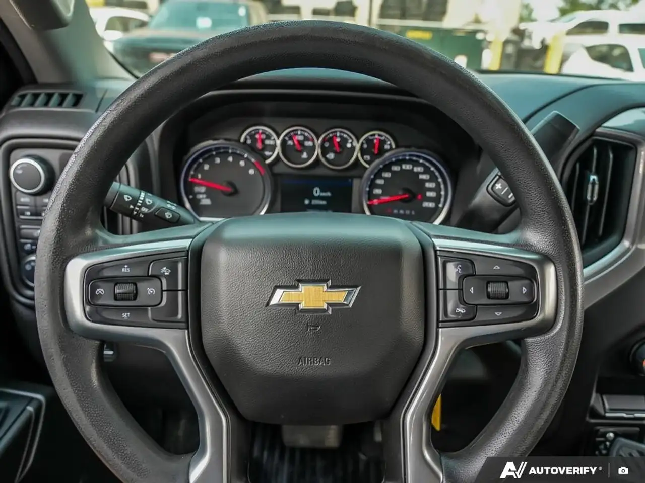 Chevrolet Silverado 1500 снимка Chevrolet Silverado 1500