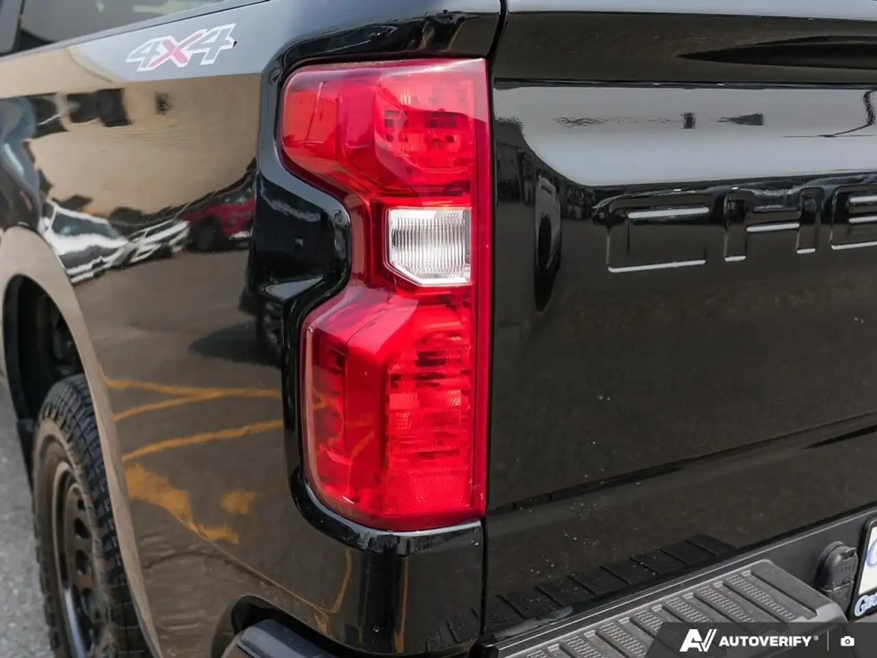 Chevrolet Silverado 1500 снимка Chevrolet Silverado 1500