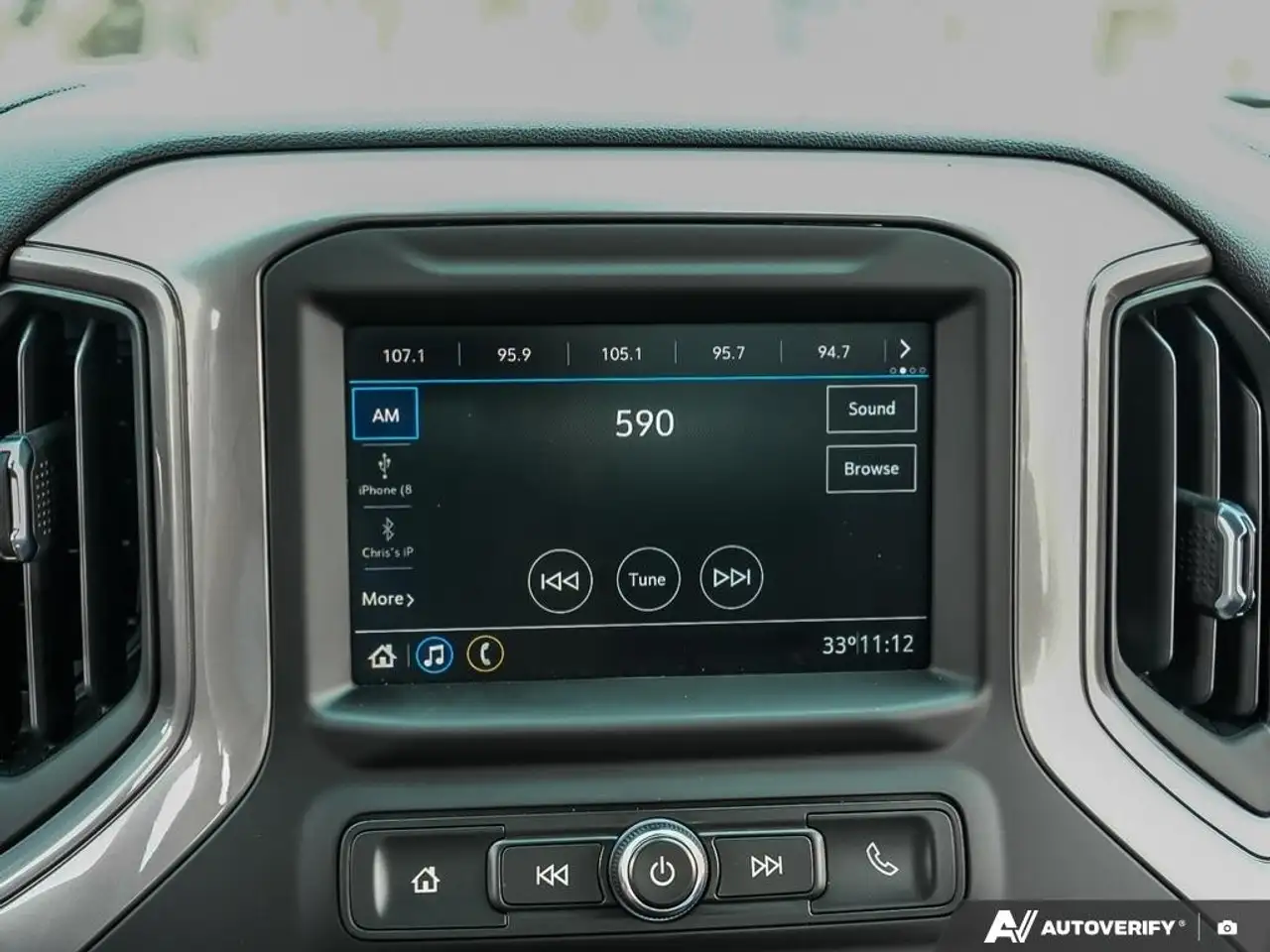 Chevrolet Silverado 1500 снимка Chevrolet Silverado 1500