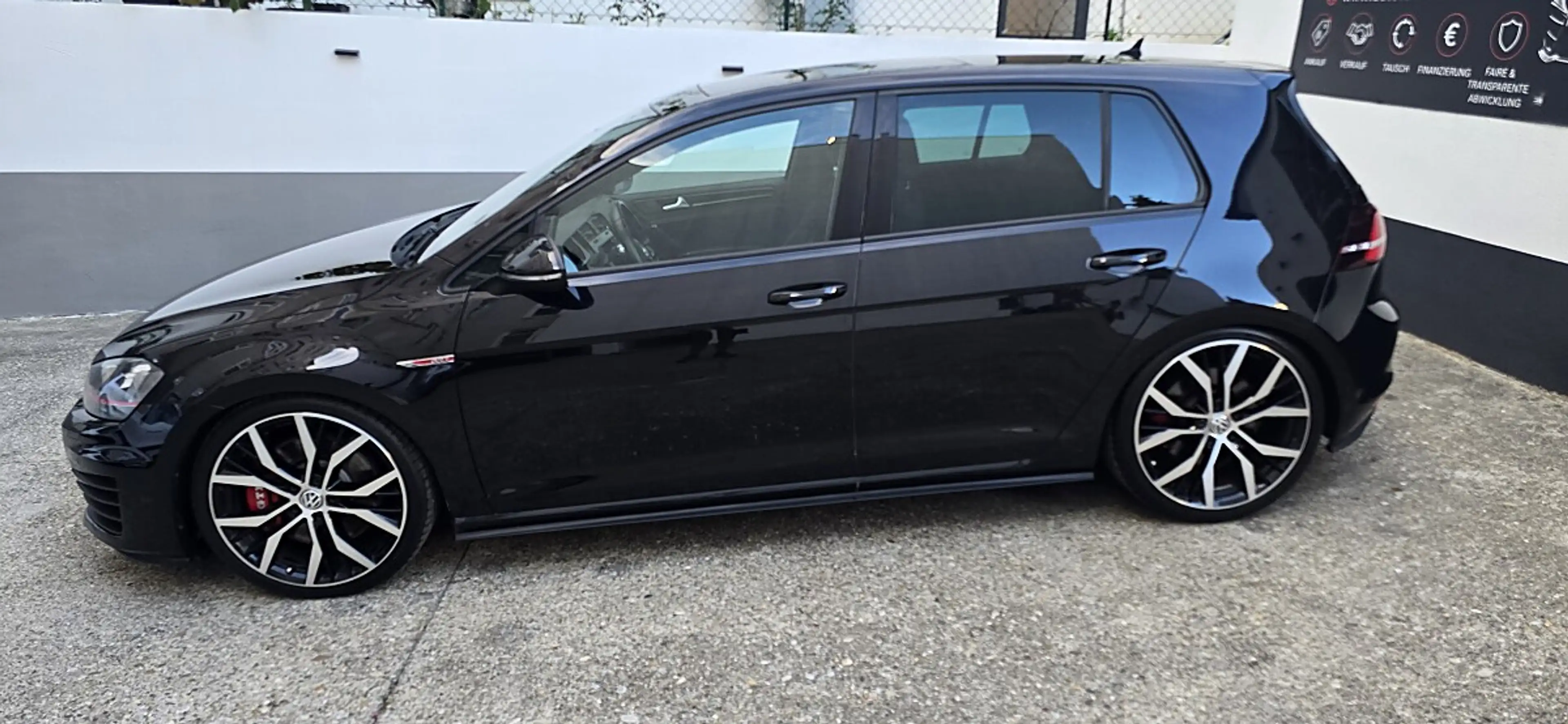 Volkswagen Golf GTI "Performance" BlueMotion 2,0 TSI — photo 4
